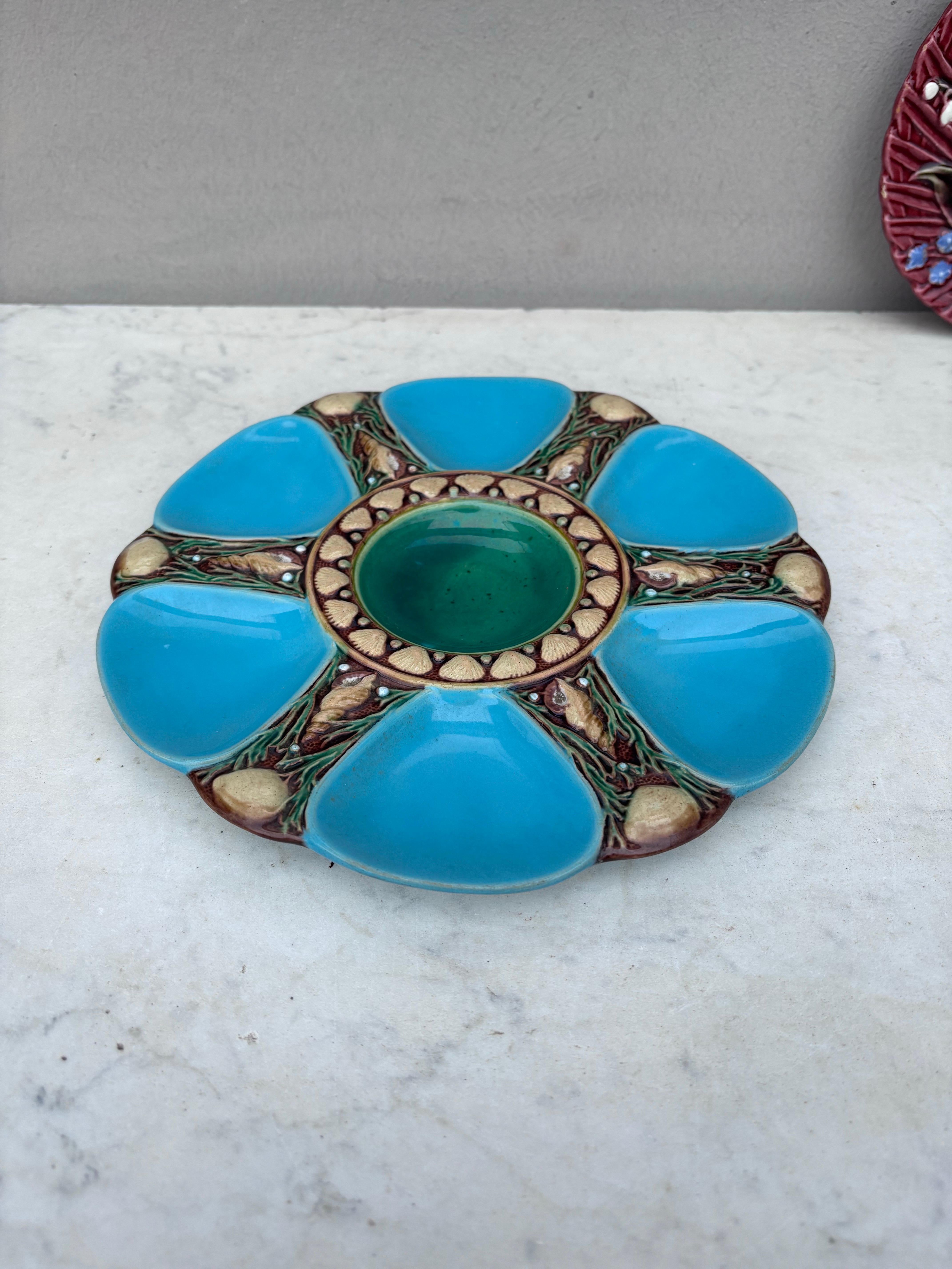 Piatto da ostrica in maiolica vittoriana del XIX secolo, firmato Minton.