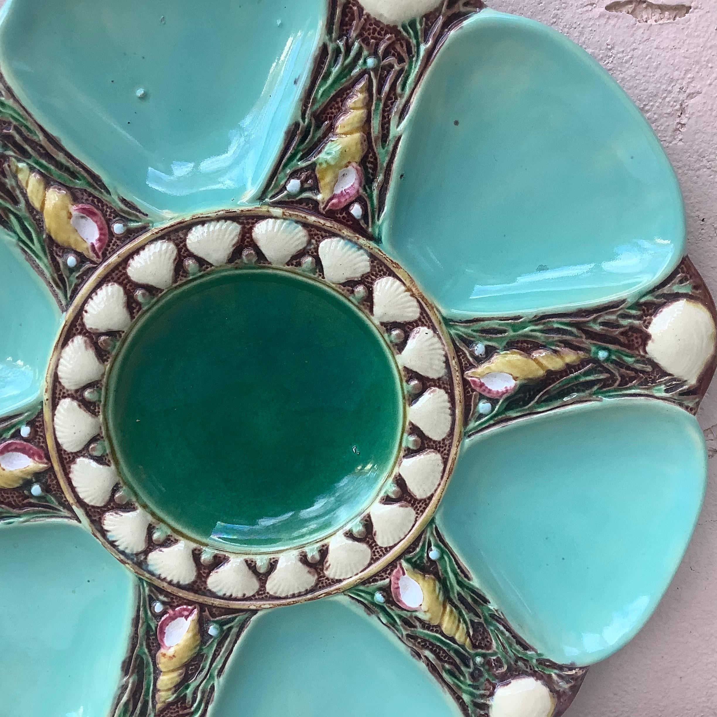 19th Century Majolica Aqua Oyster Plate Minton In Good Condition In Austin, TX