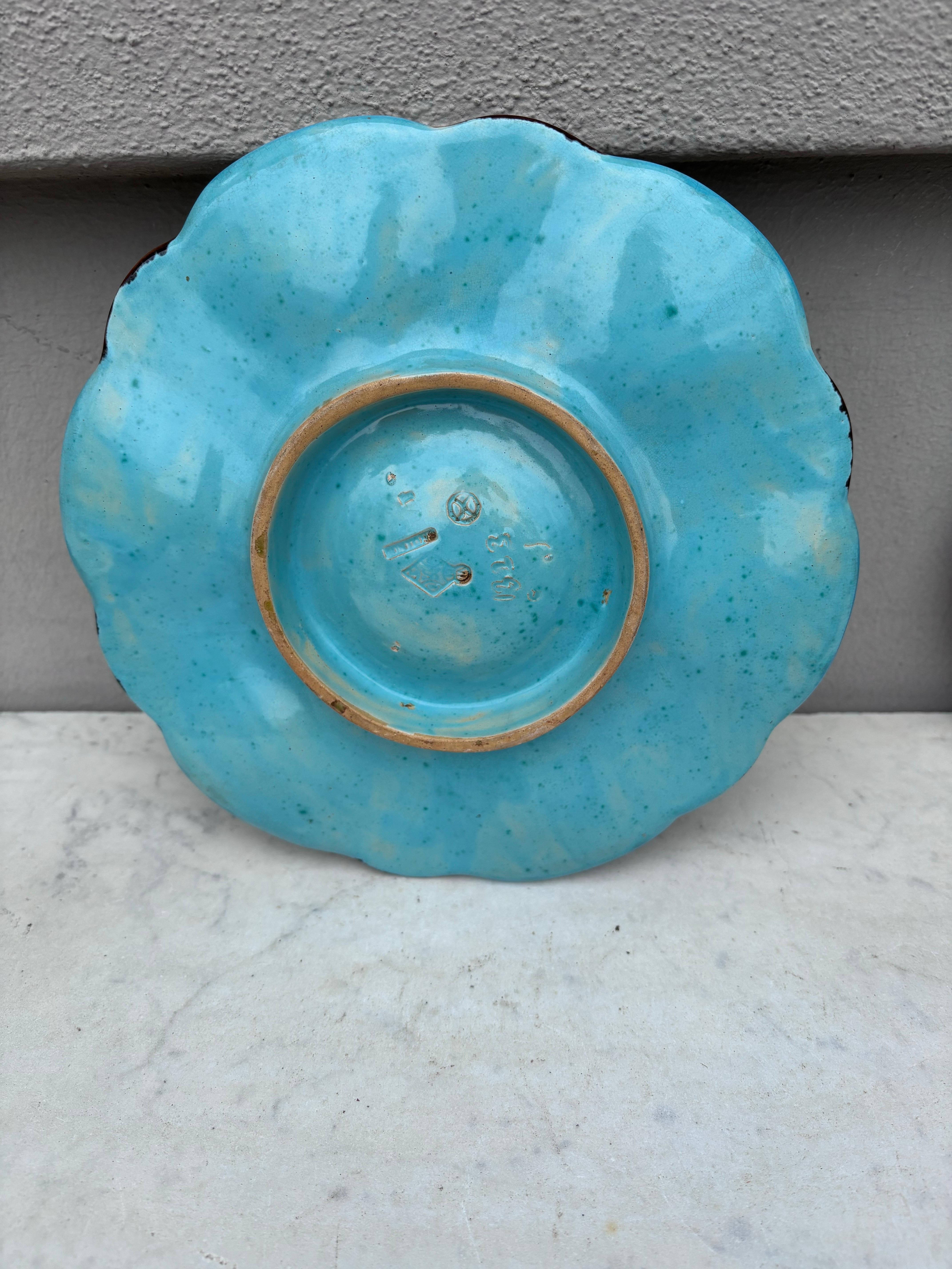 Piatto in maiolica Aqua Oyster del XIX secolo Minton In condizioni buone a Austin, TX