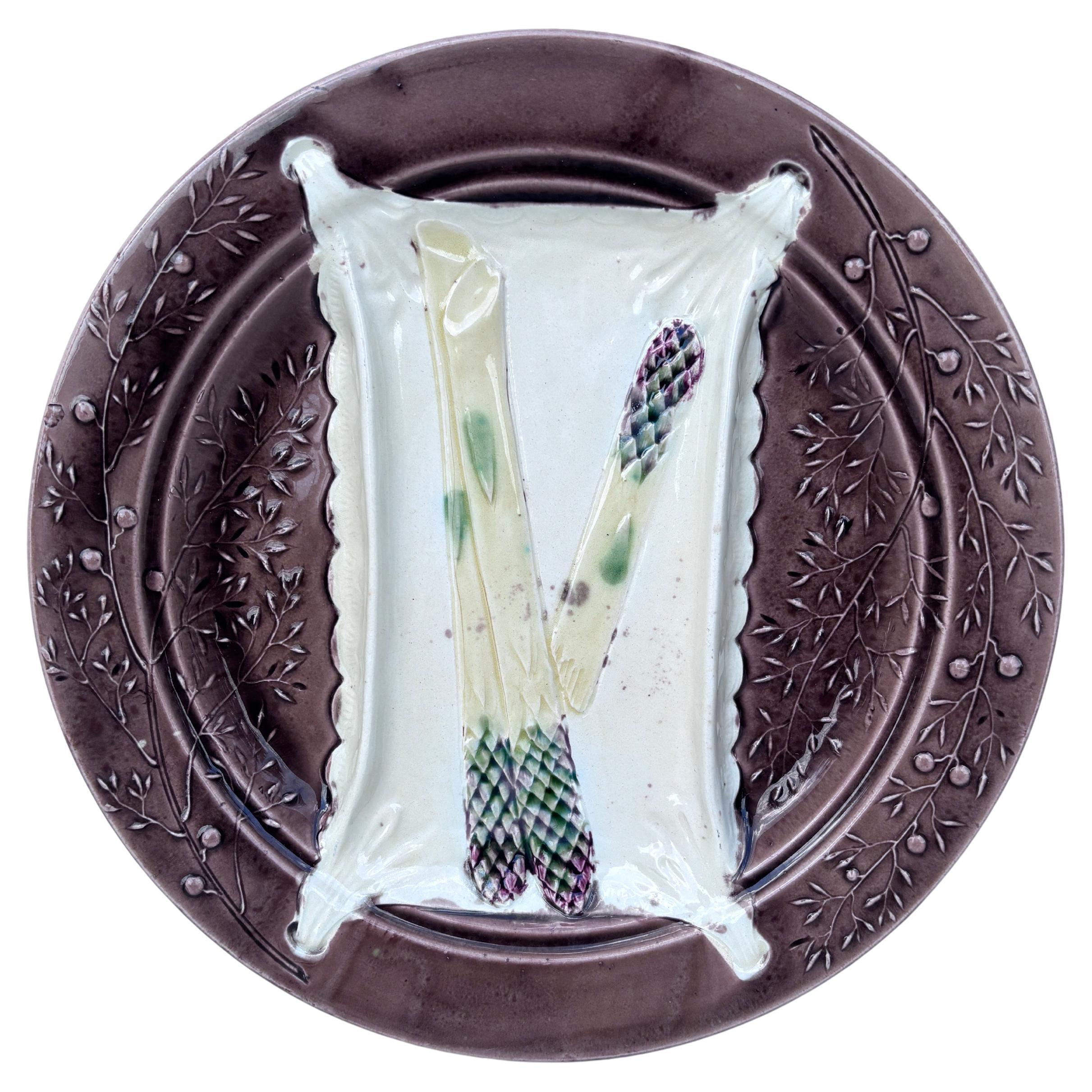 19th Century Majolica Asparagus Plate Luneville For Sale