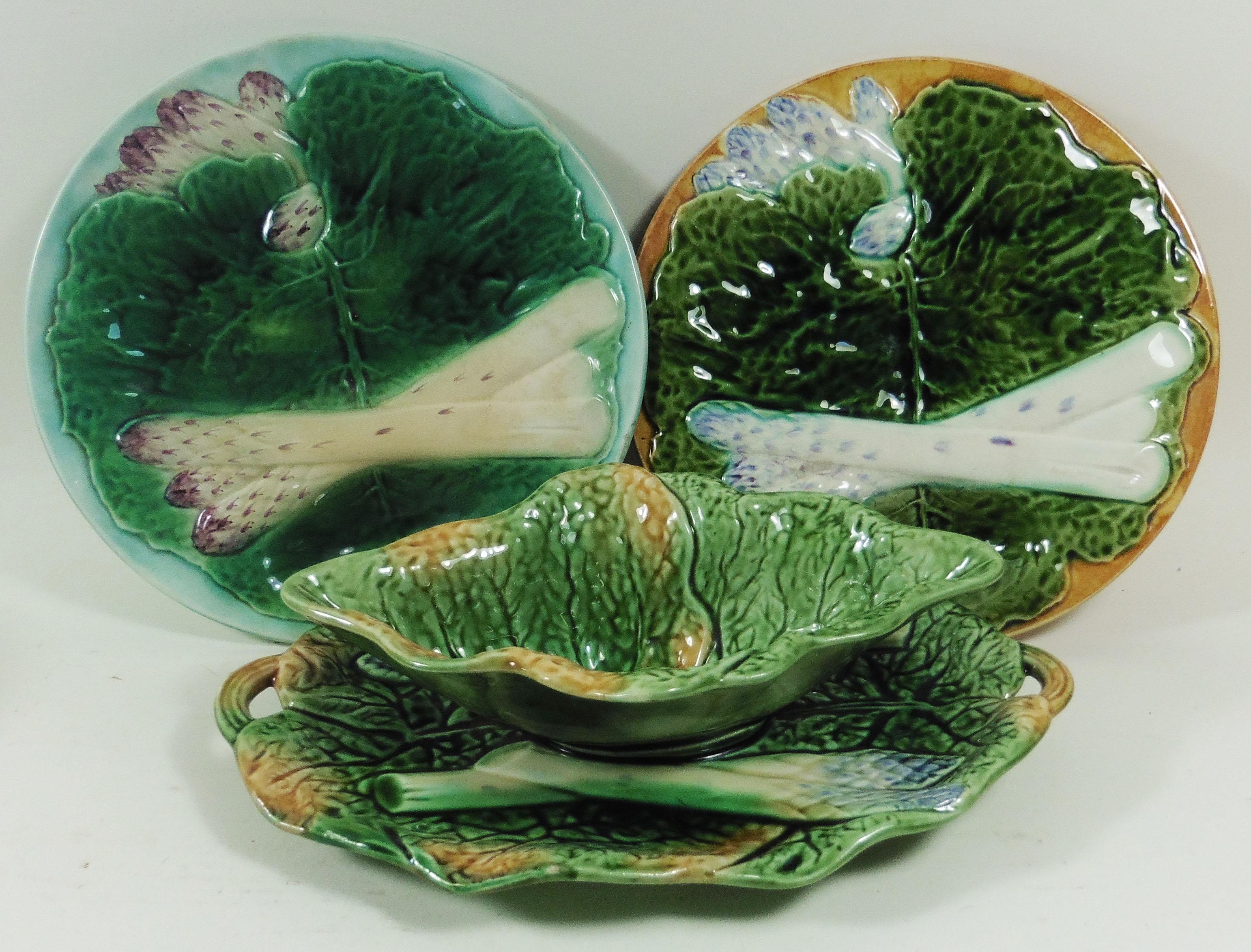 Late 19th Century 19th Century Majolica Asparagus Plate with Cabbage Leaves Creil & Montereau
