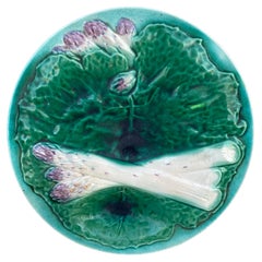 19th Century Majolica Asparagus Plate with Cabbage Leaves Creil & Montereau