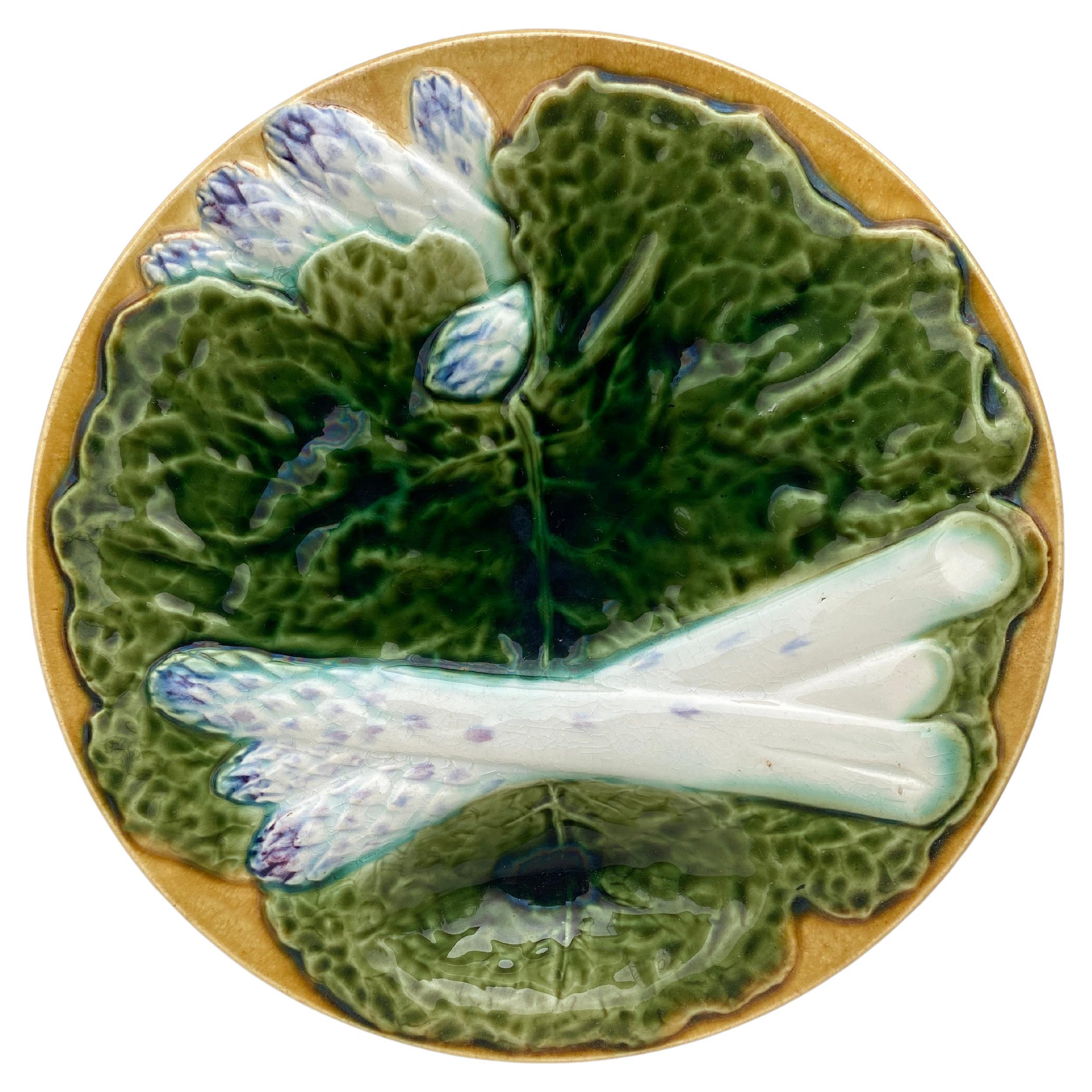 19th Century Majolica Asparagus Plate with Cabbage Leaves Creil & Montereau For Sale