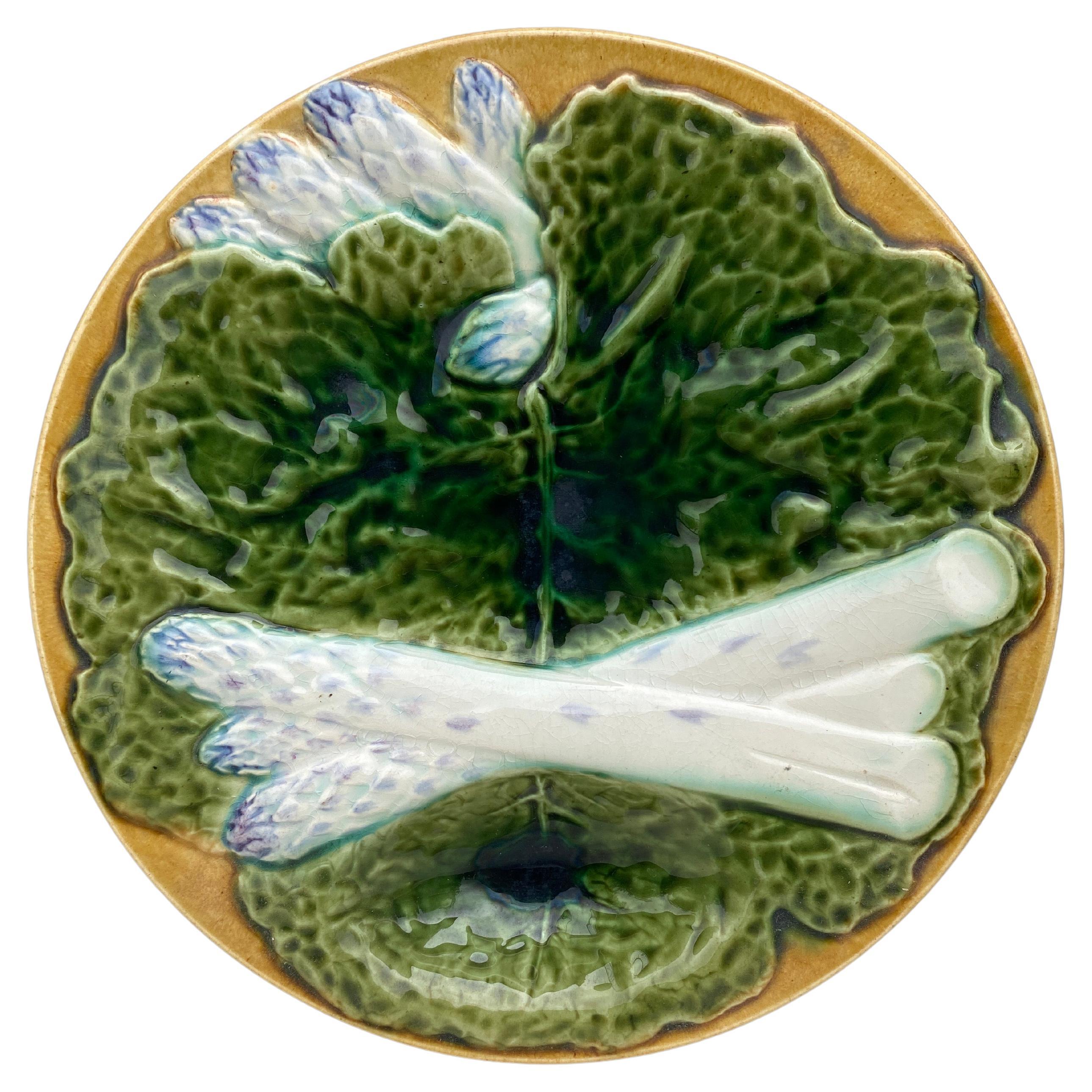 19th Century Majolica Asparagus Plate with Cabbage Leaves Creil & Montereau