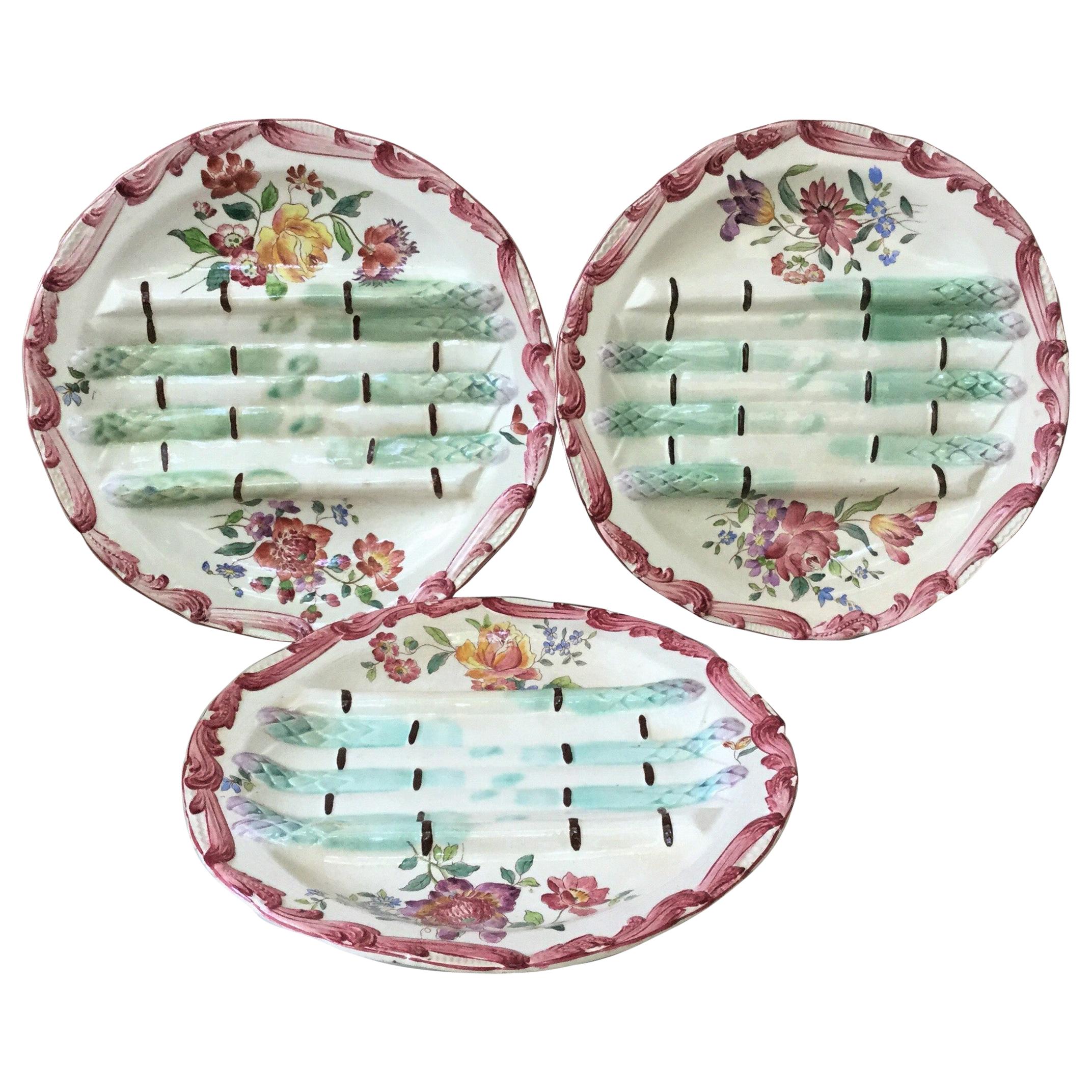 19th Century Majolica Asparagus Plate with Flowers Longchamp In Good Condition For Sale In Austin, TX