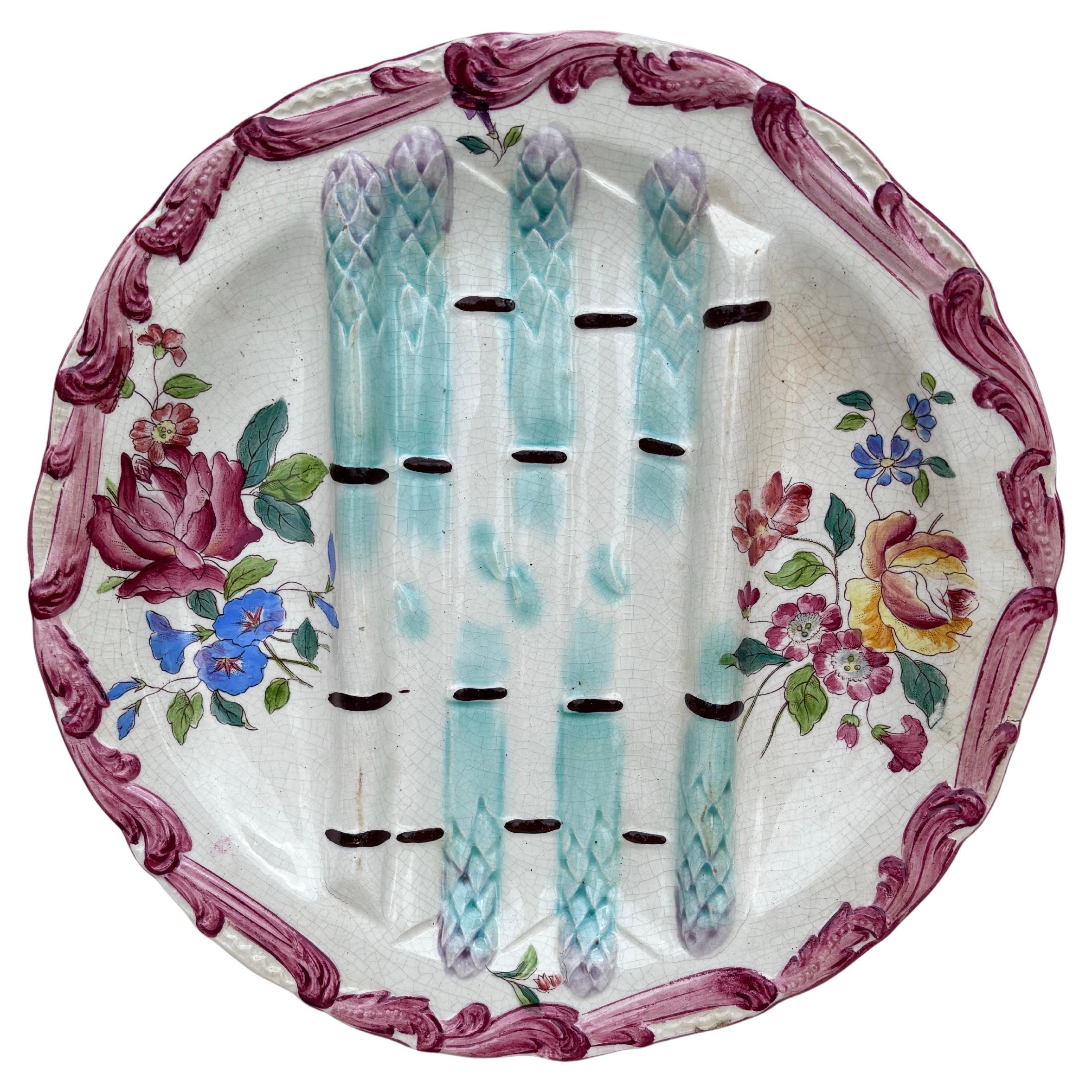 Plato de espárragos de mayólica del siglo XIX con flores Longchamp