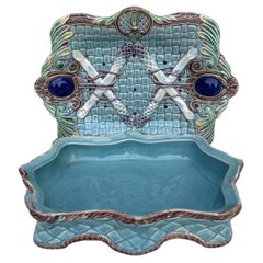 Piatto o zuppiera di asparagi in maiolica del XIX secolo