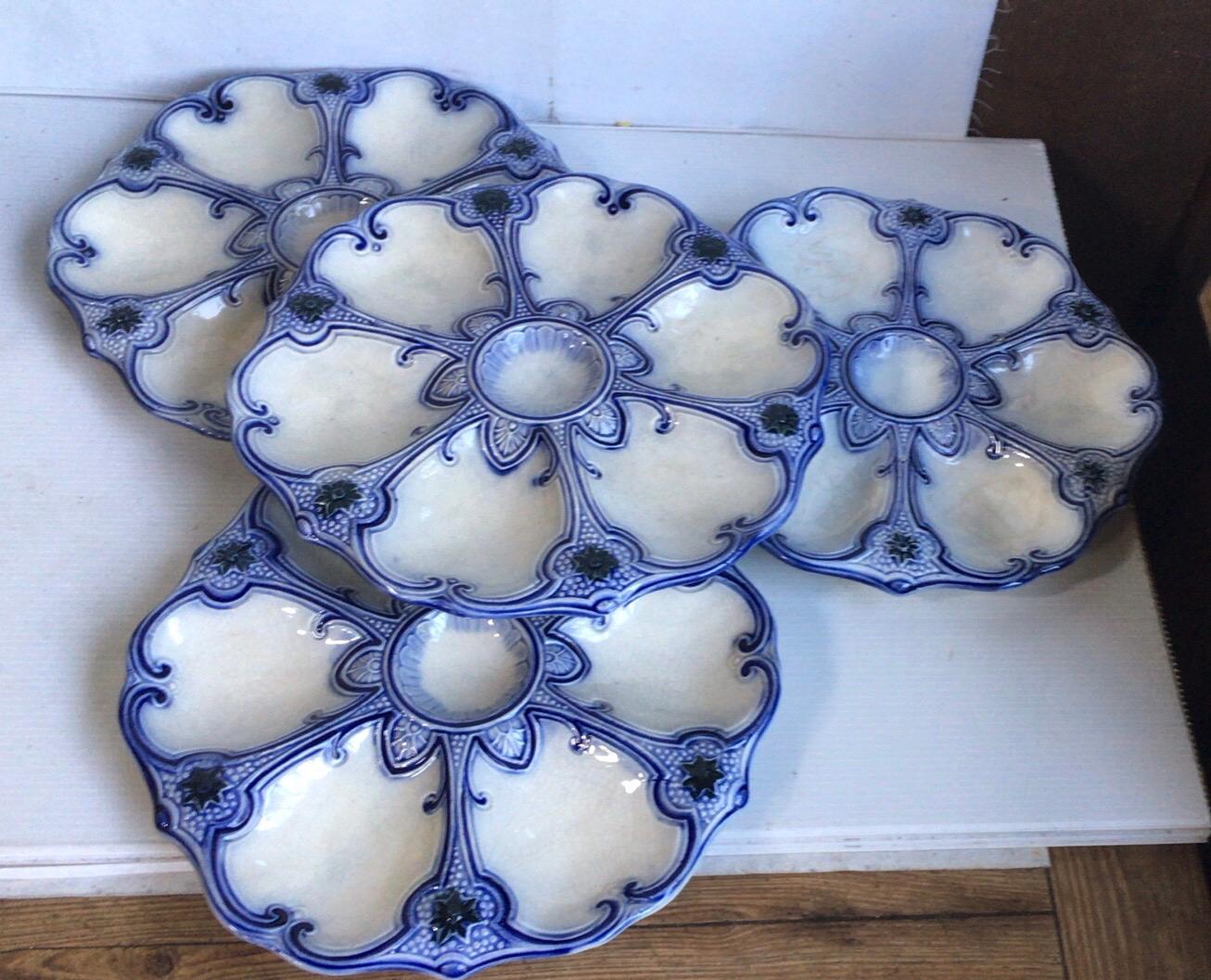 19th Century Majolica blue and white oyster plate Wasmuel.
Reference / Page 48 