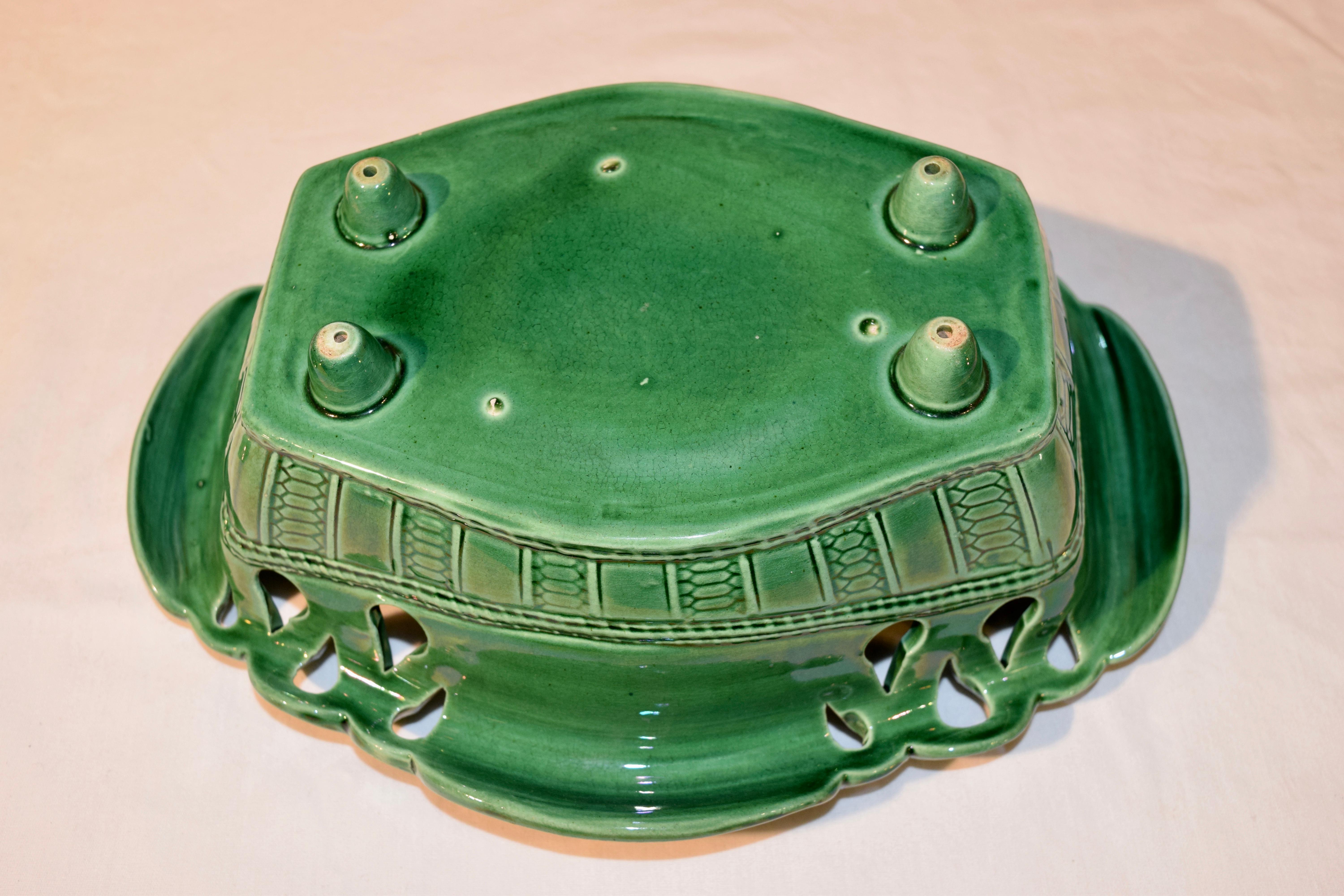 19th Century Majolica Bowl and Under Tray In Good Condition In High Point, NC