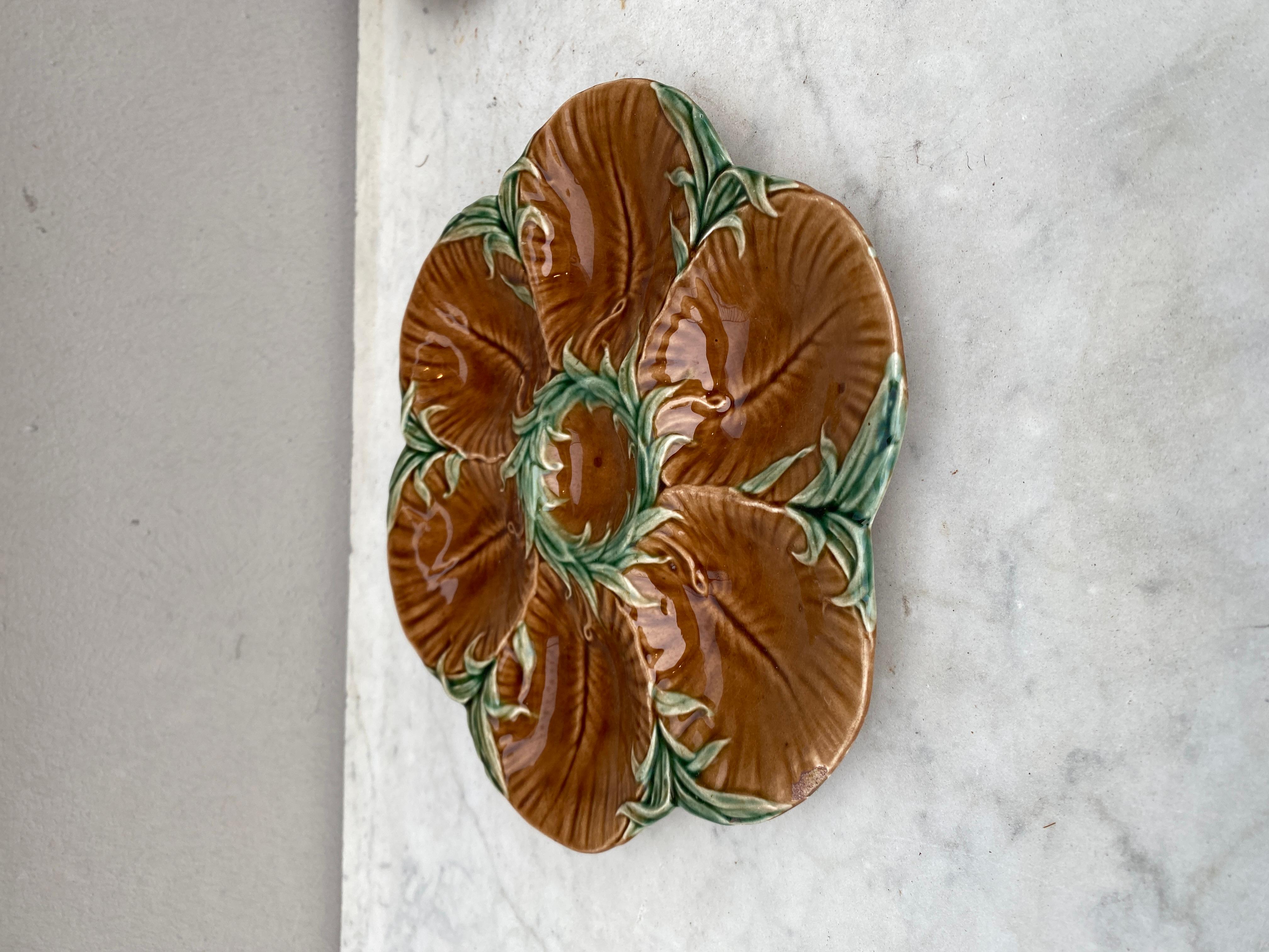 19th Century Majolica Chocolate Oyster Plate Luneville For Sale 4