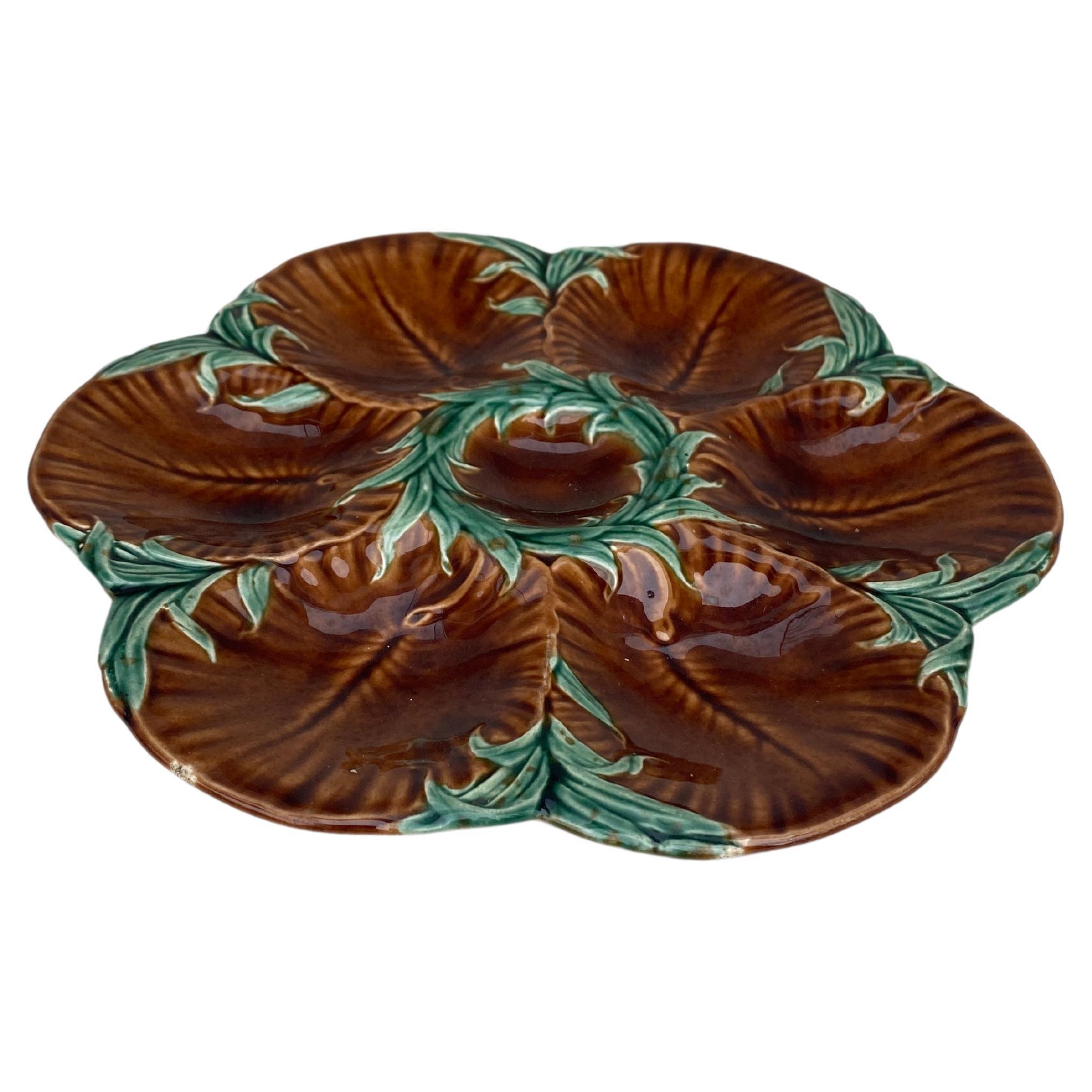 Country 19th Century Majolica Chocolate Oyster Plate Luneville For Sale