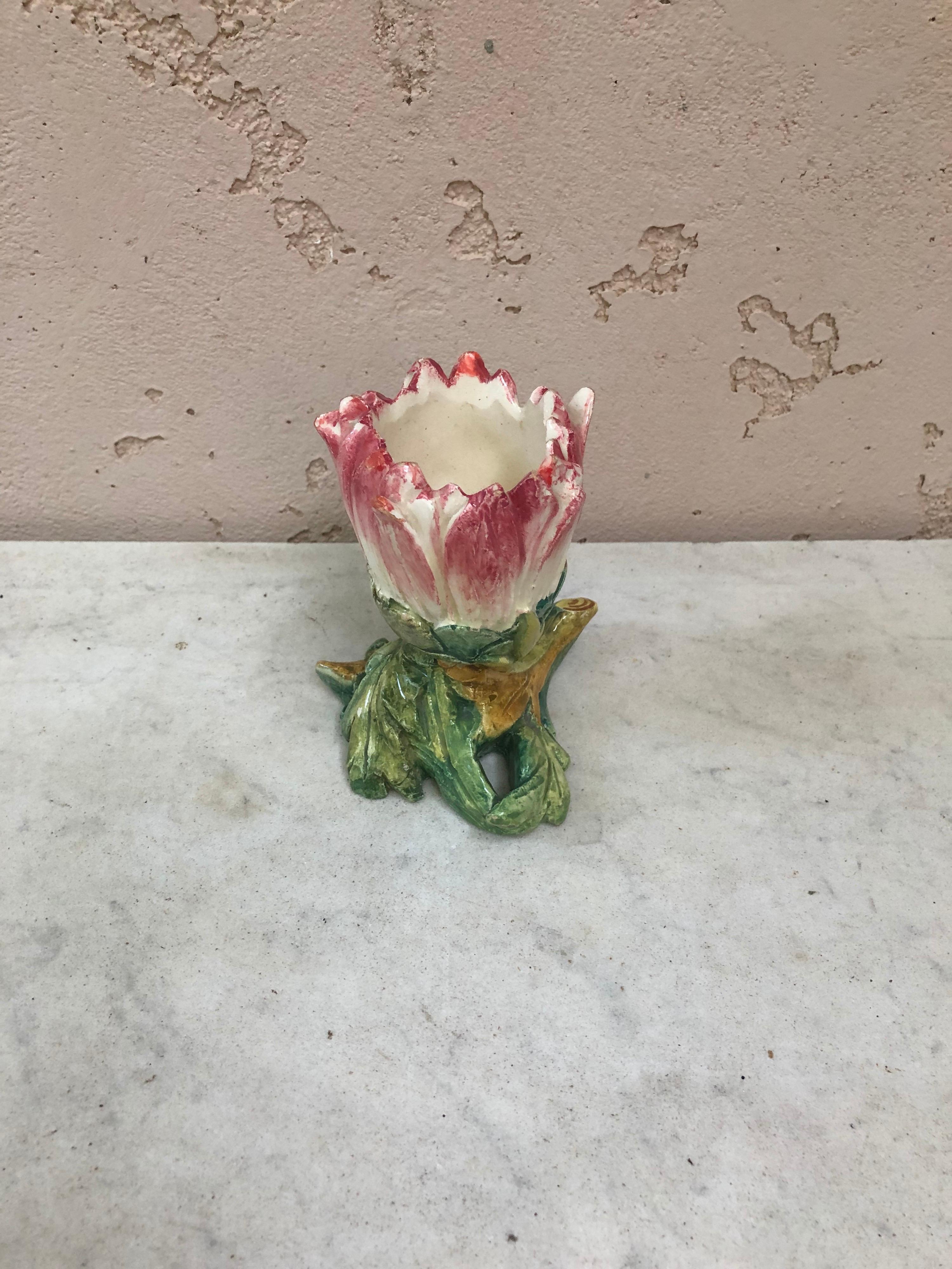 19th Century Majolica Daisy Vase Delphin Massier In Good Condition For Sale In Austin, TX