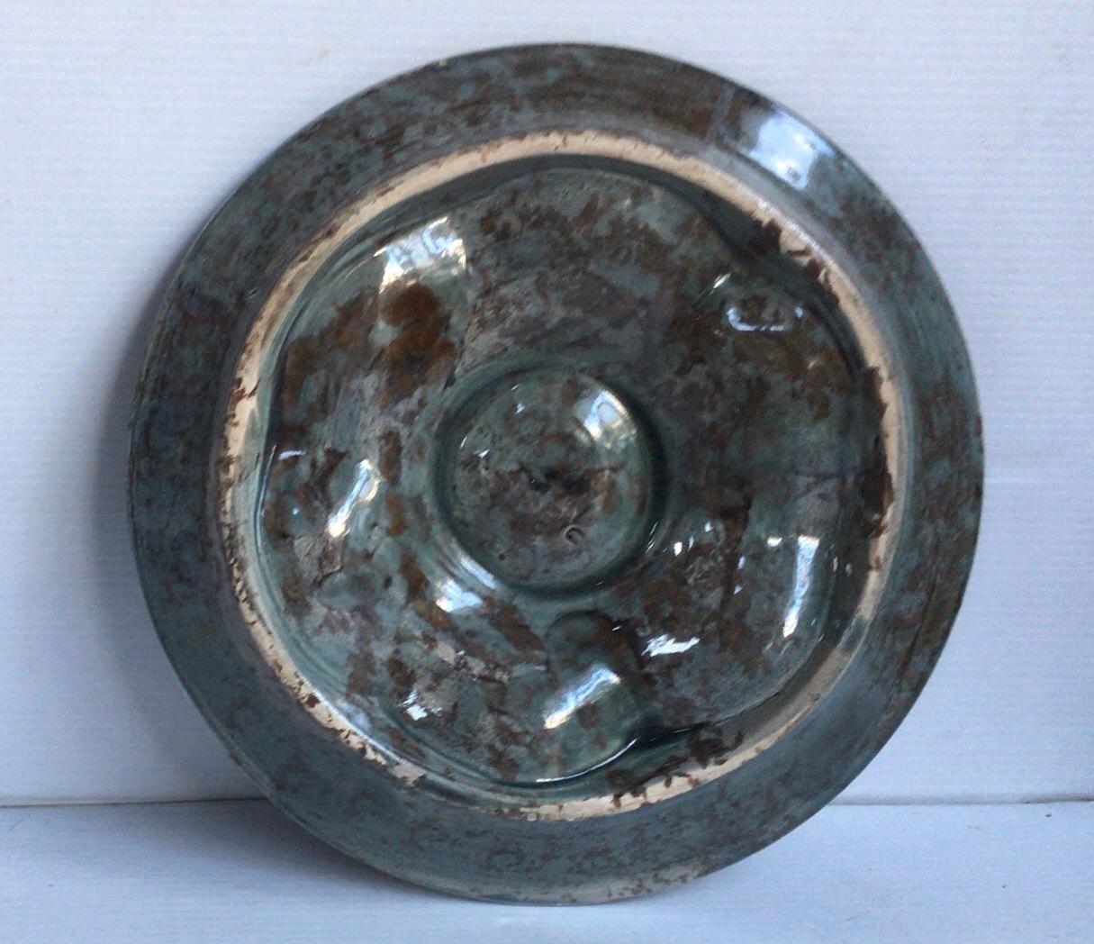Rare 19th century Majolica fish heads oyster plate from North of France (Onnaing unsigned).
Reference: Page 130 