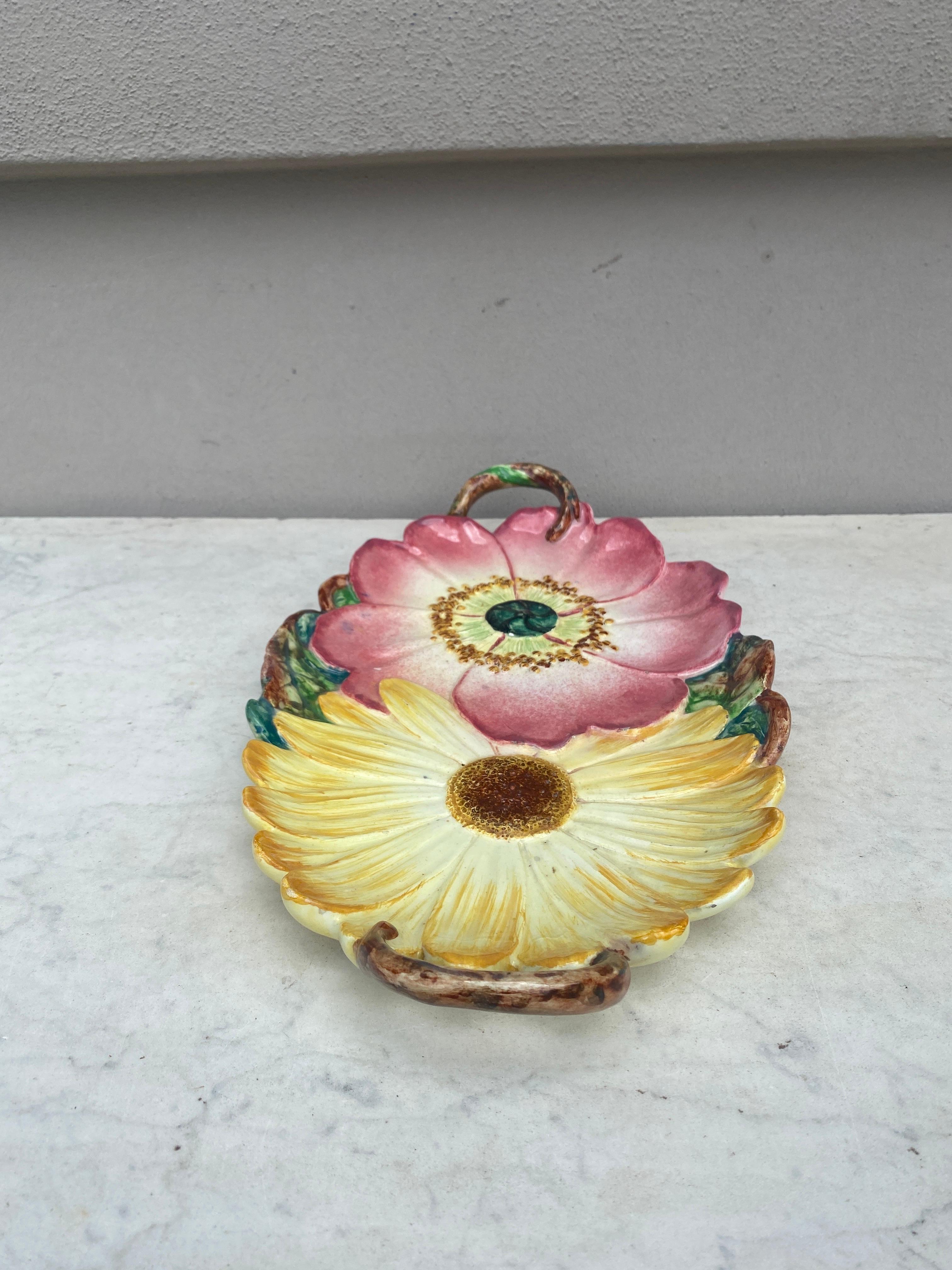 19th Century Majolica Flowers Handled Platter Massier In Good Condition For Sale In Austin, TX