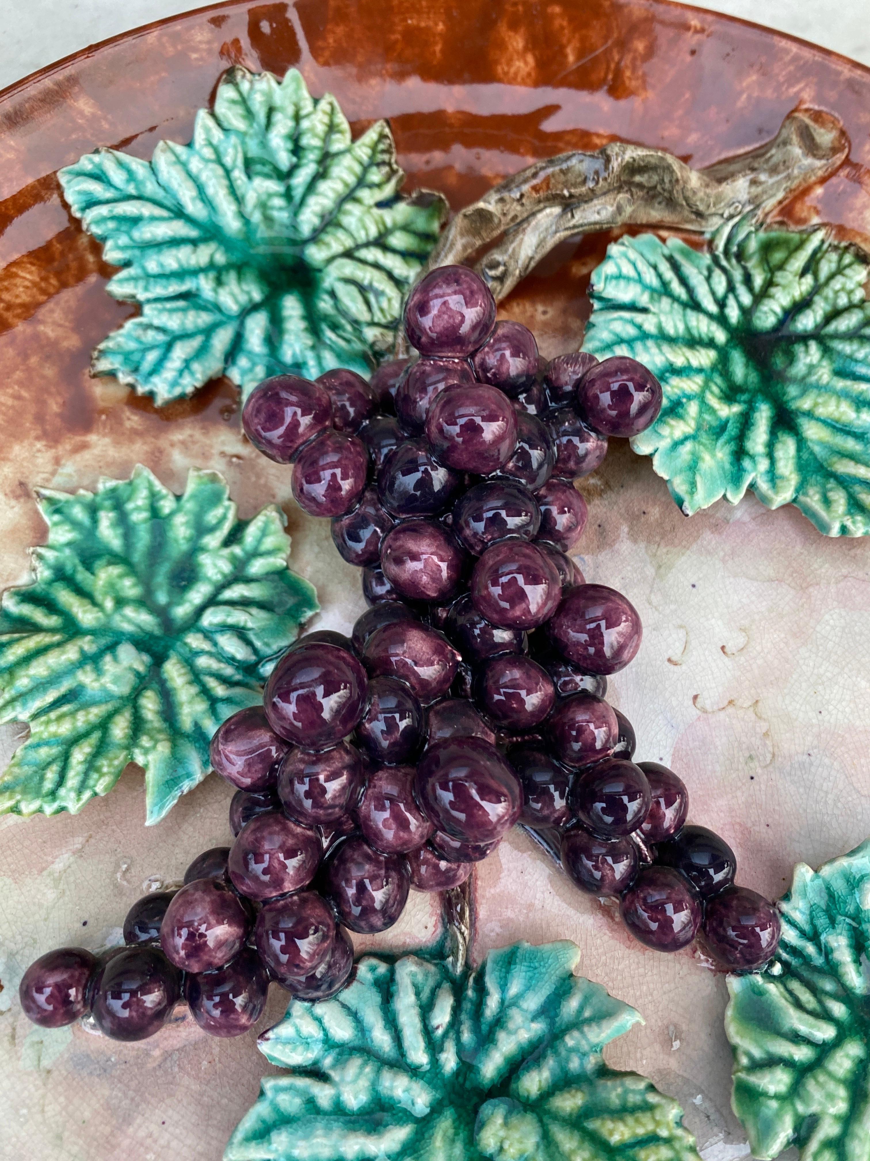 Country 19th Century Majolica Grapes Wall Platter Fives Lille For Sale