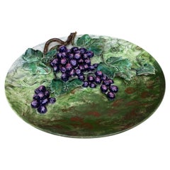 Vassoio da parete in maiolica Longchamp del XIX secolo