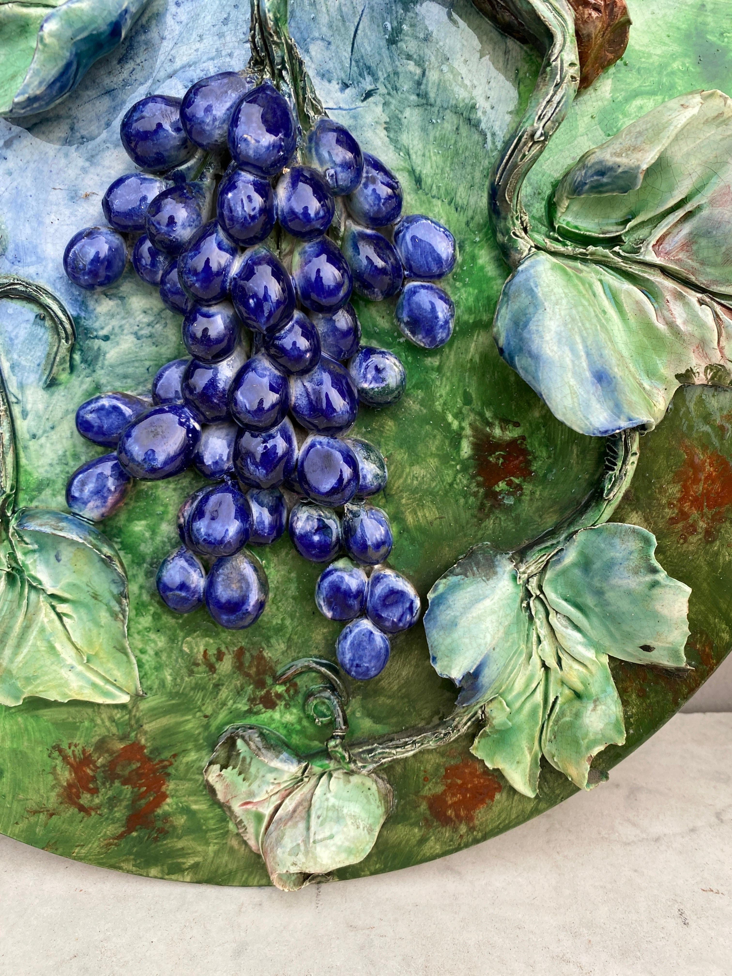 19th Century Majolica Grapes Wall Platter Longchamp In Good Condition For Sale In Austin, TX