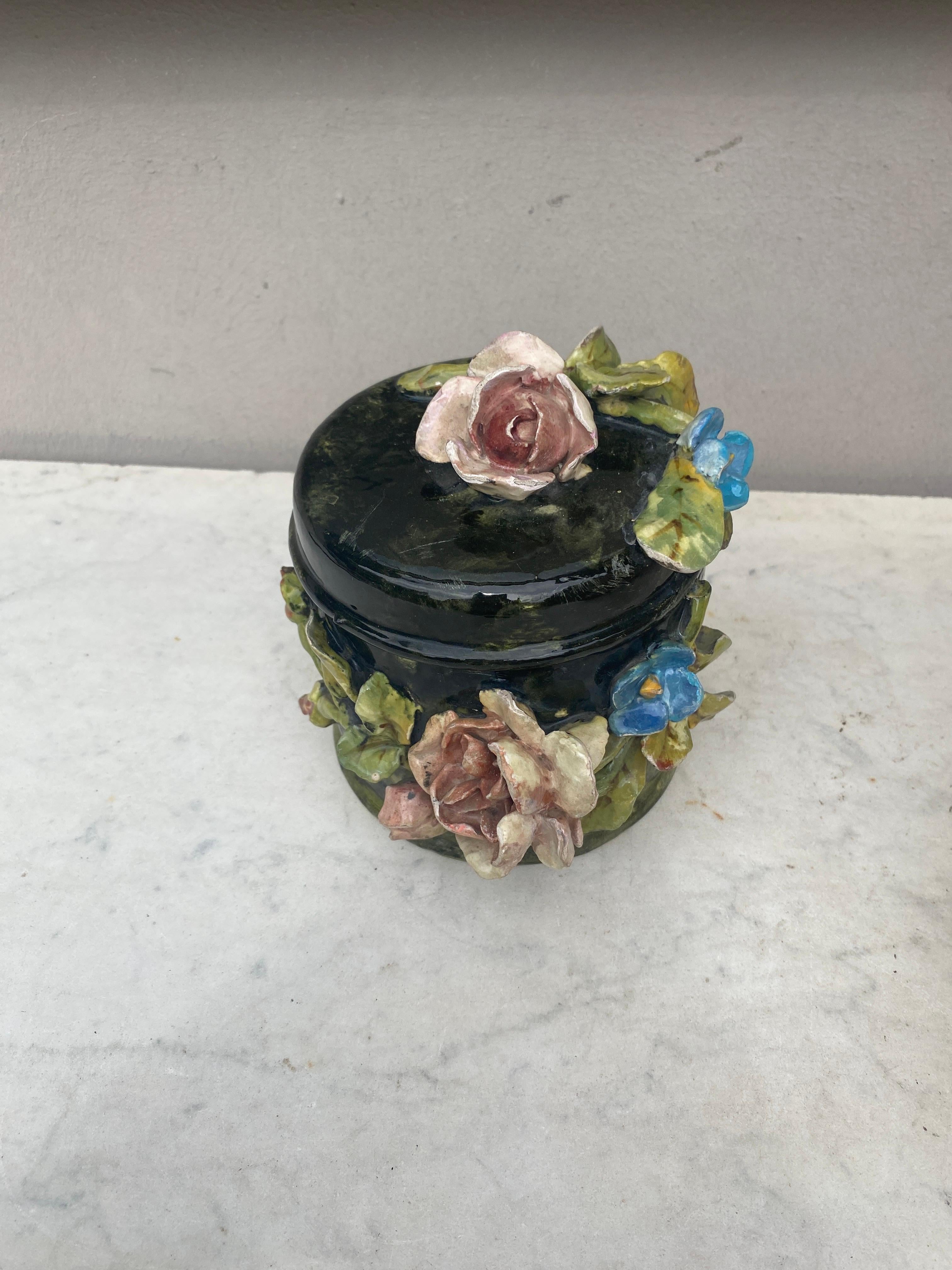 Romantic 19th Century Majolica Impressionist Flowers Box For Sale