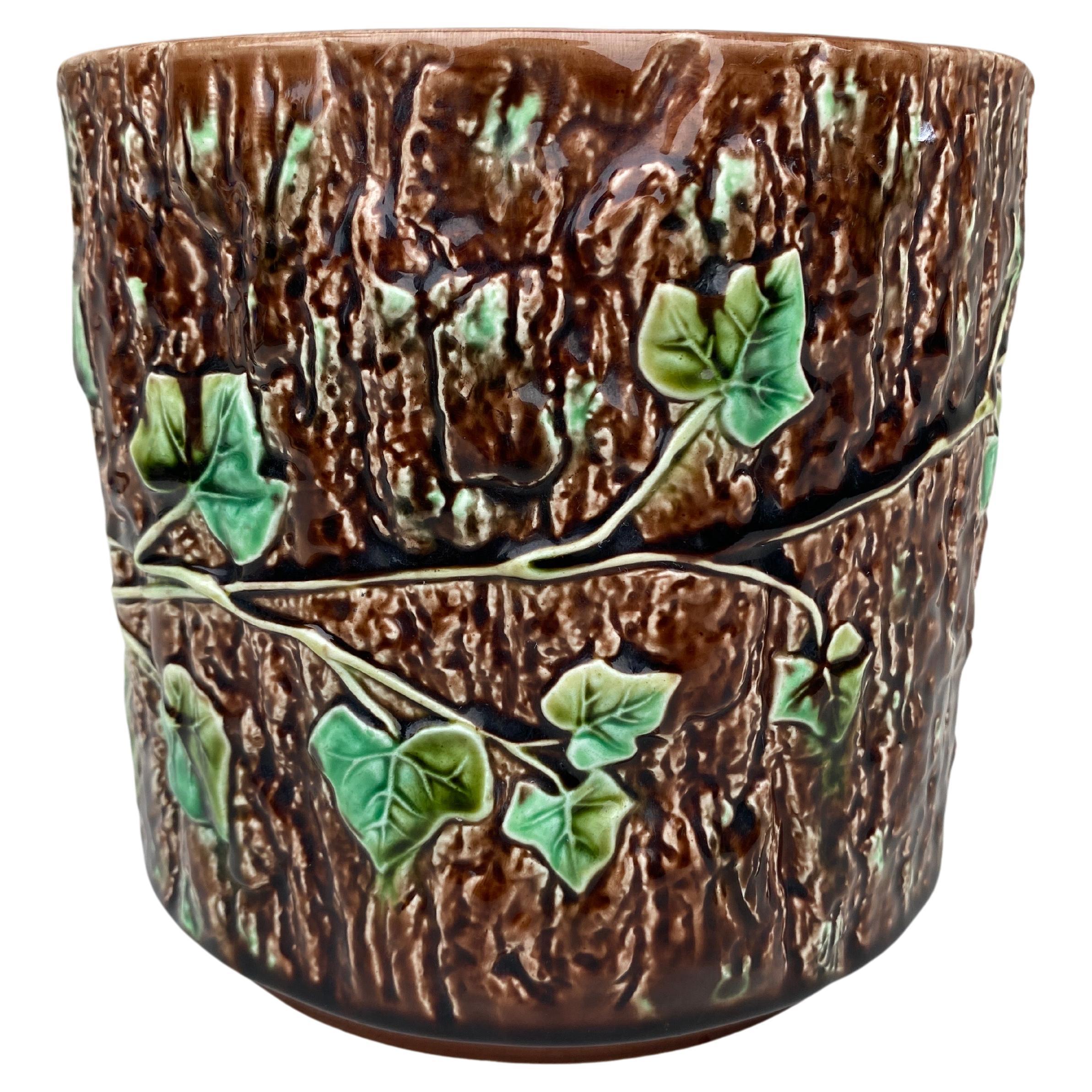 19th Century Majolica Ivy Cache Pot Sarreguemines For Sale
