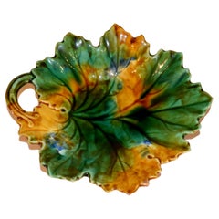 19th Century, Majolica Leaf Dish