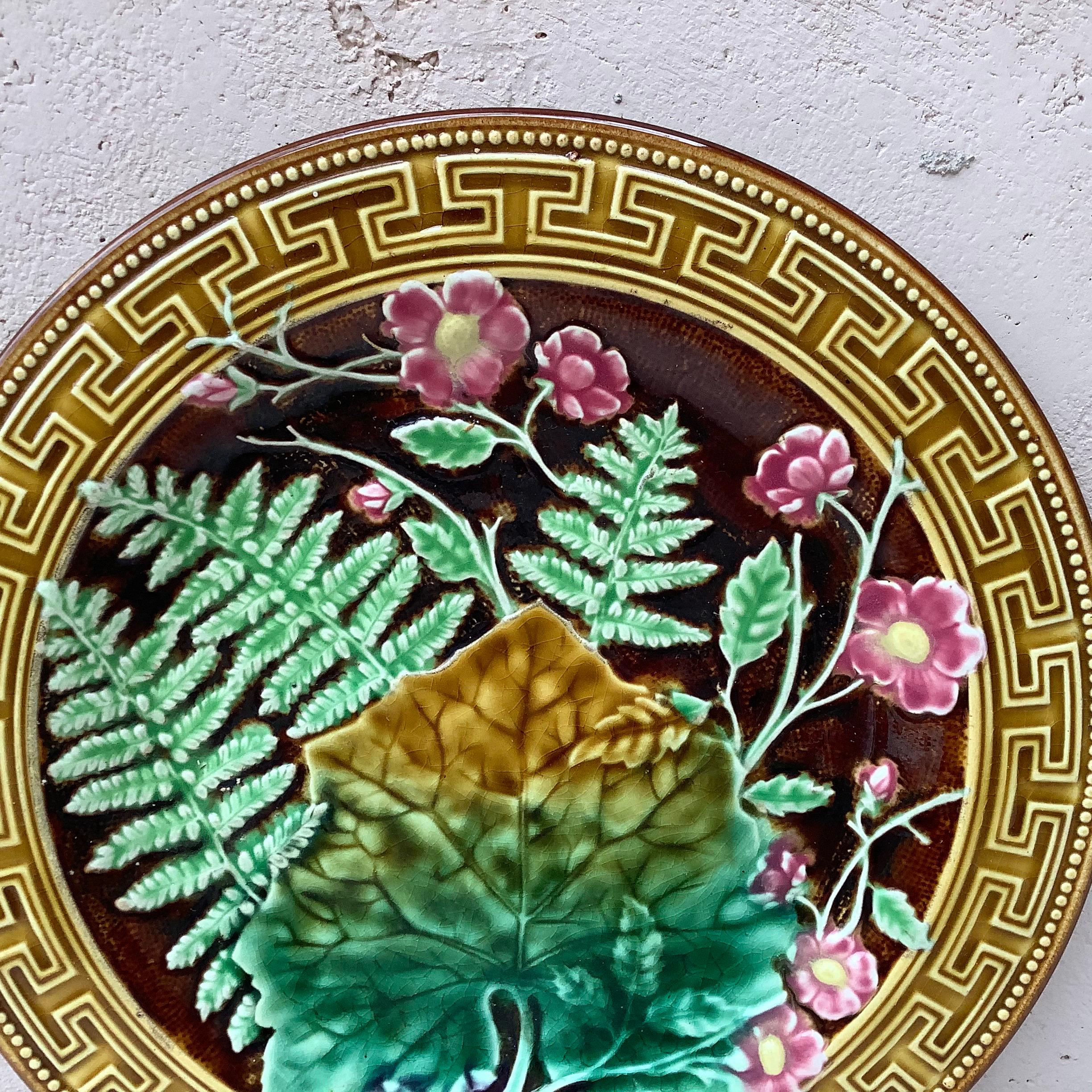 Majolica plate signed Choisy le Roi, circa 1890.
Very rare large size 9.5 inches.
6 plates available.
