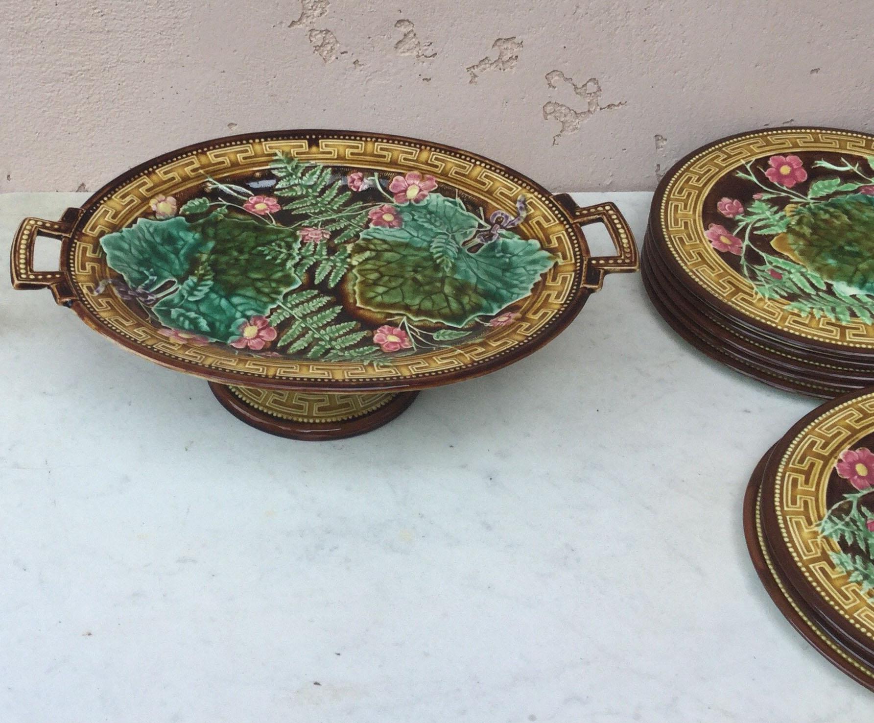 Late 19th Century 19th Century Majolica Leaves and Pink Flowers Plate Choisy le Roi