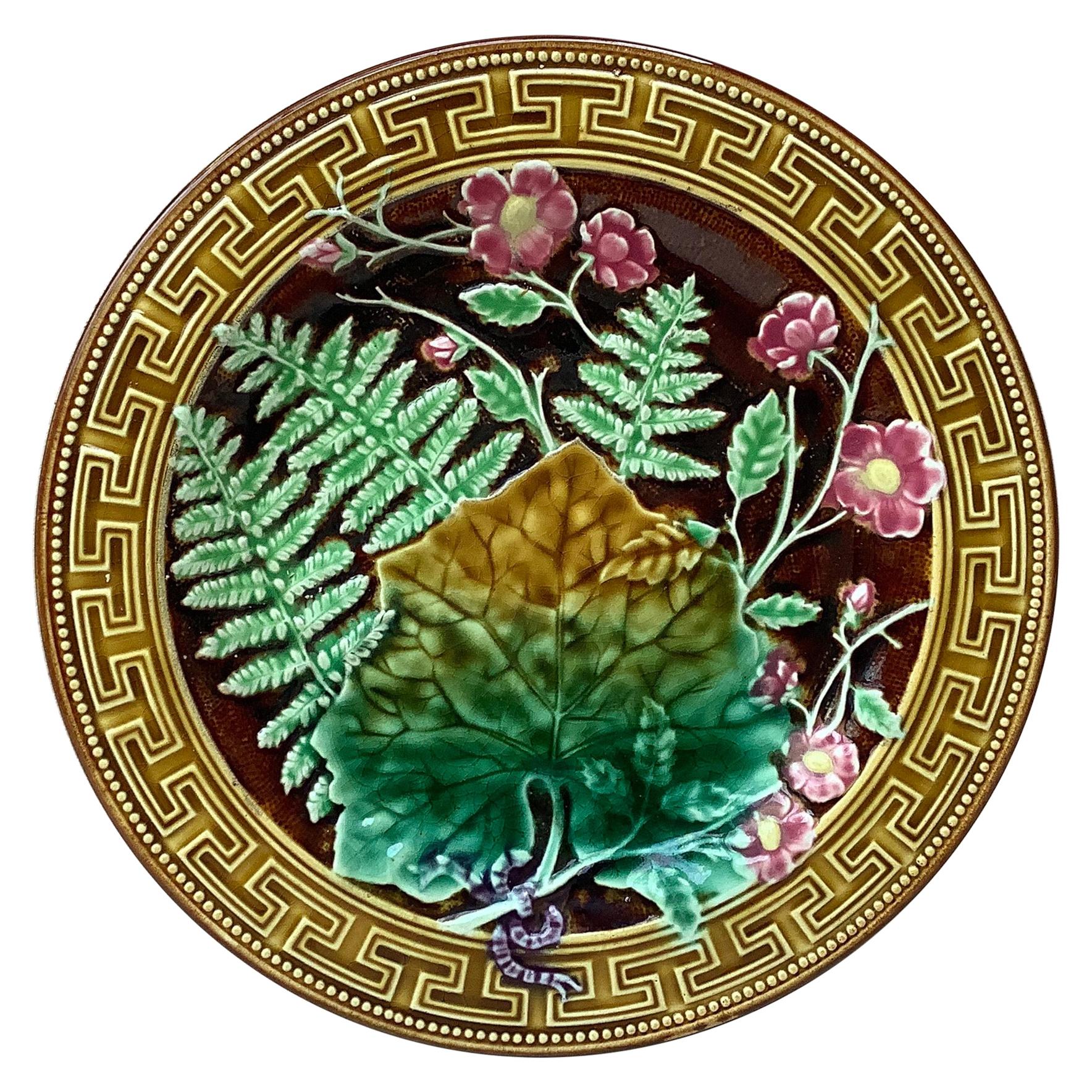 19th Century Majolica Leaves and Pink Flowers Plate Choisy le Roi