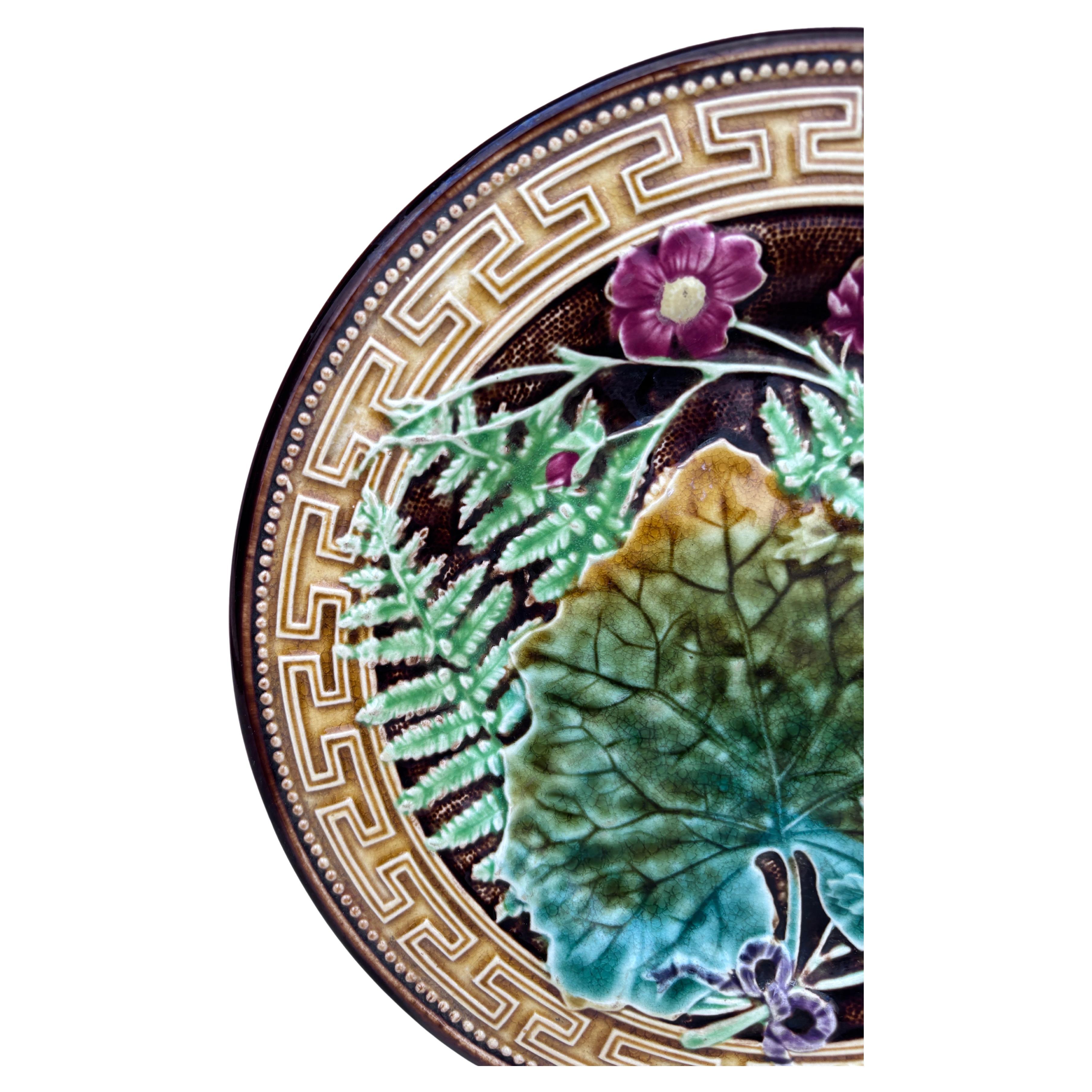Victorian 19th Century Majolica Leaves & Pink Flowers Plate Choisy Le Roi