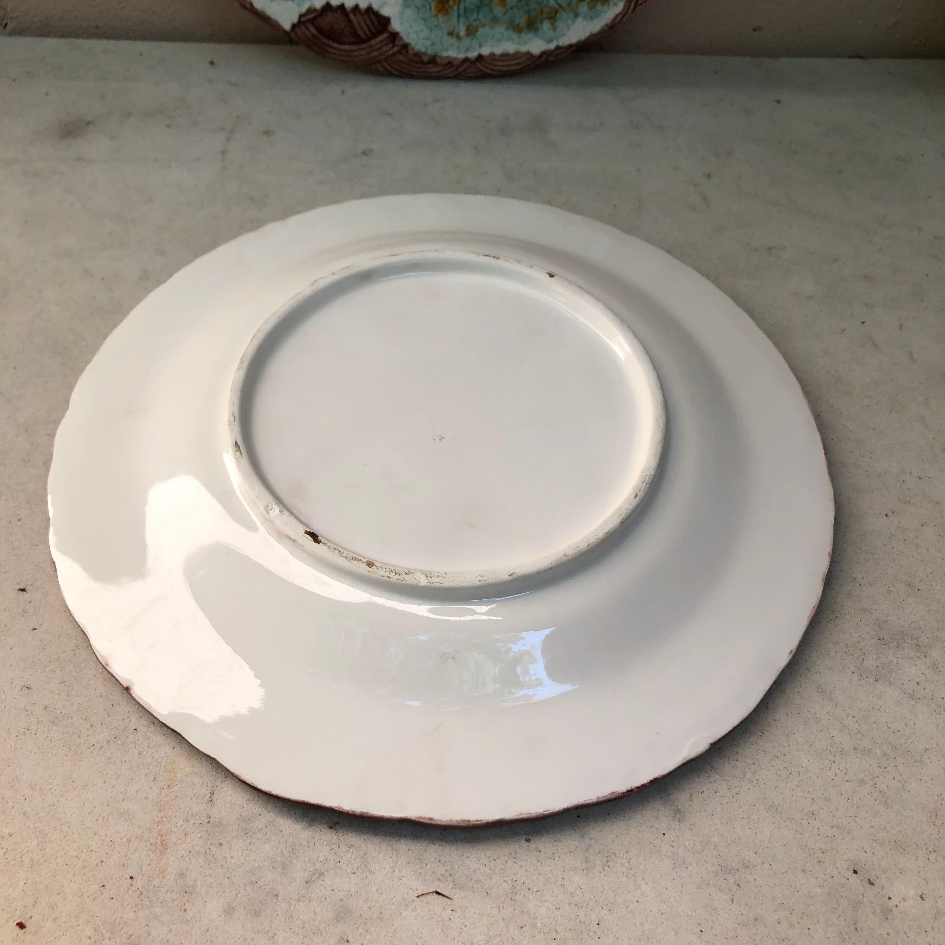 19th Century Majolica Leaves Plate In Good Condition In Austin, TX