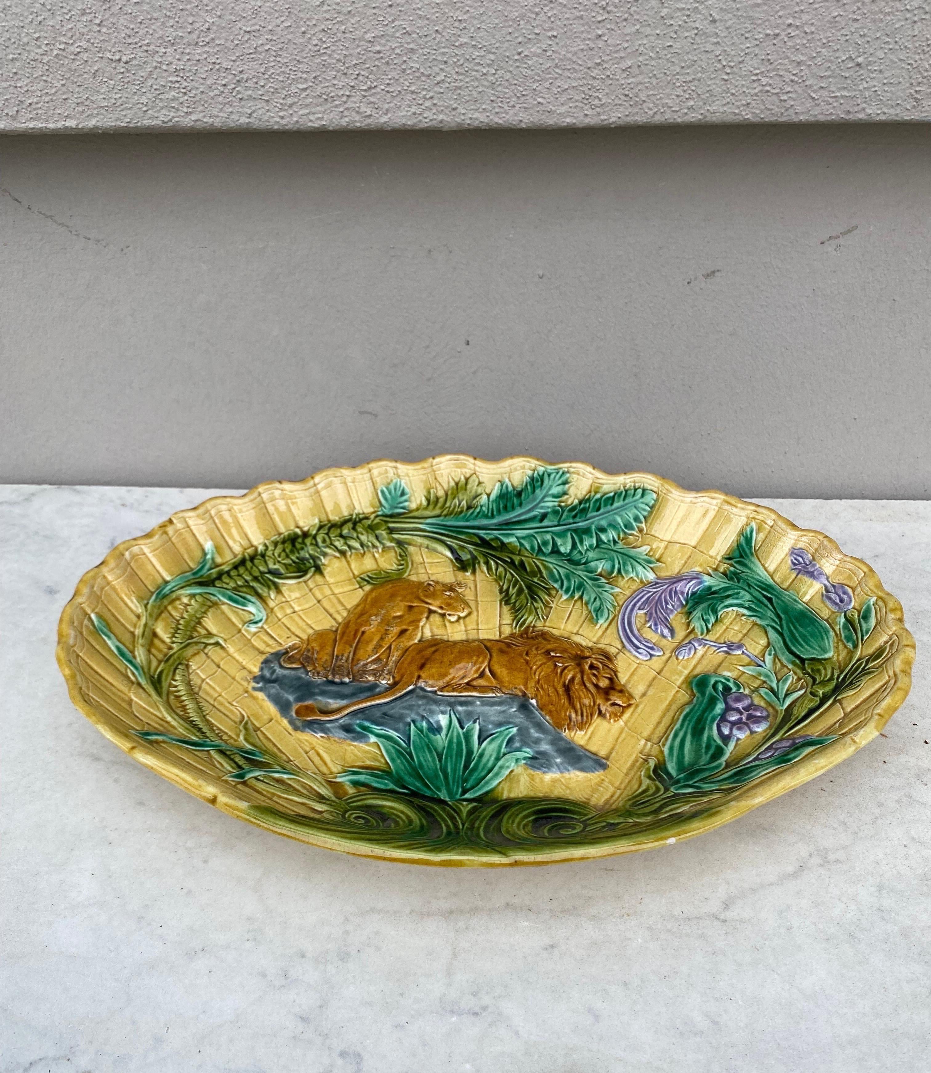 19th Century Majolica Lion and Lioness Platter Salins For Sale 1