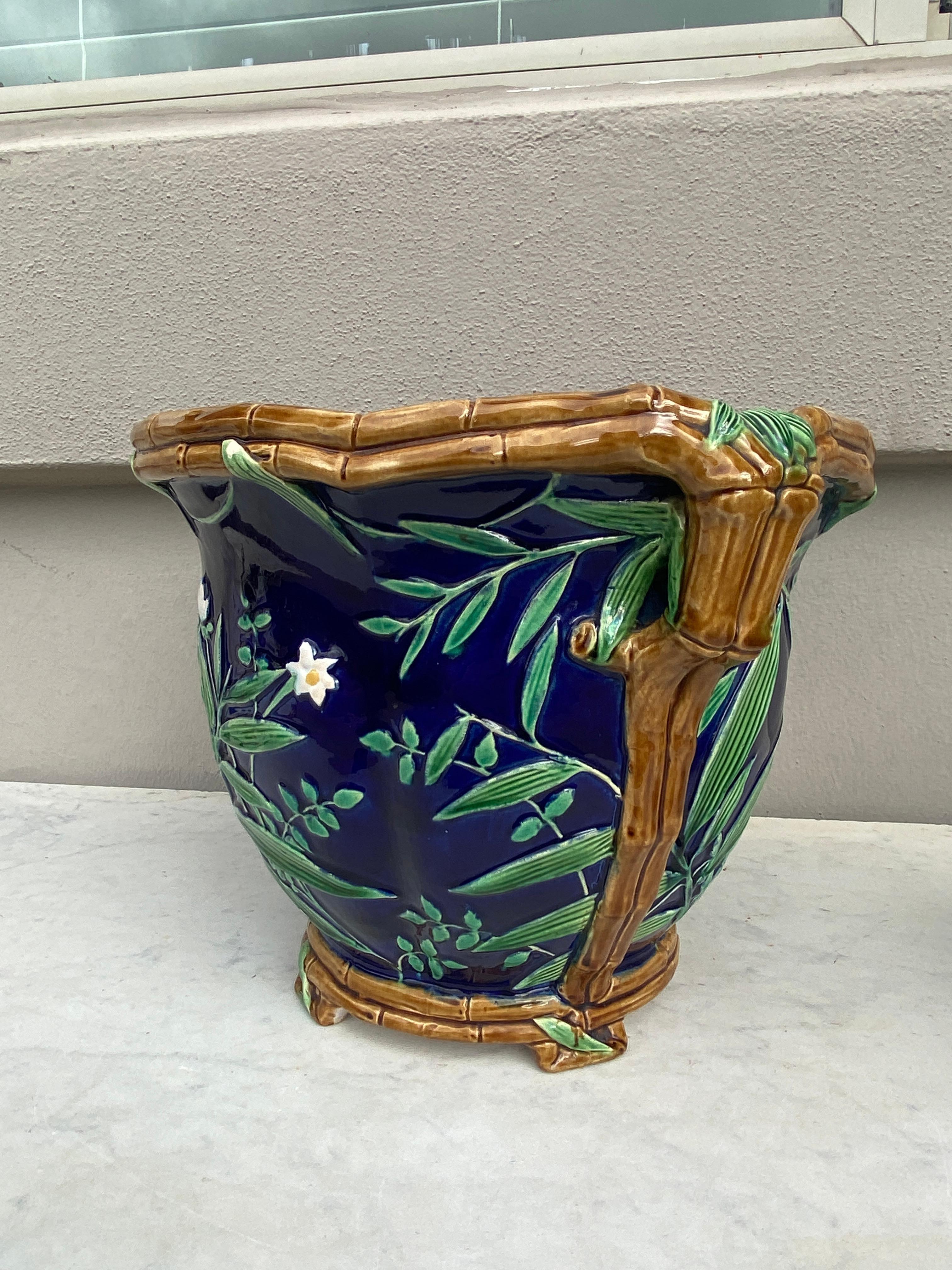 19th Century Majolica Minton Bamboo & Flowers Jardiniere In Good Condition For Sale In Austin, TX