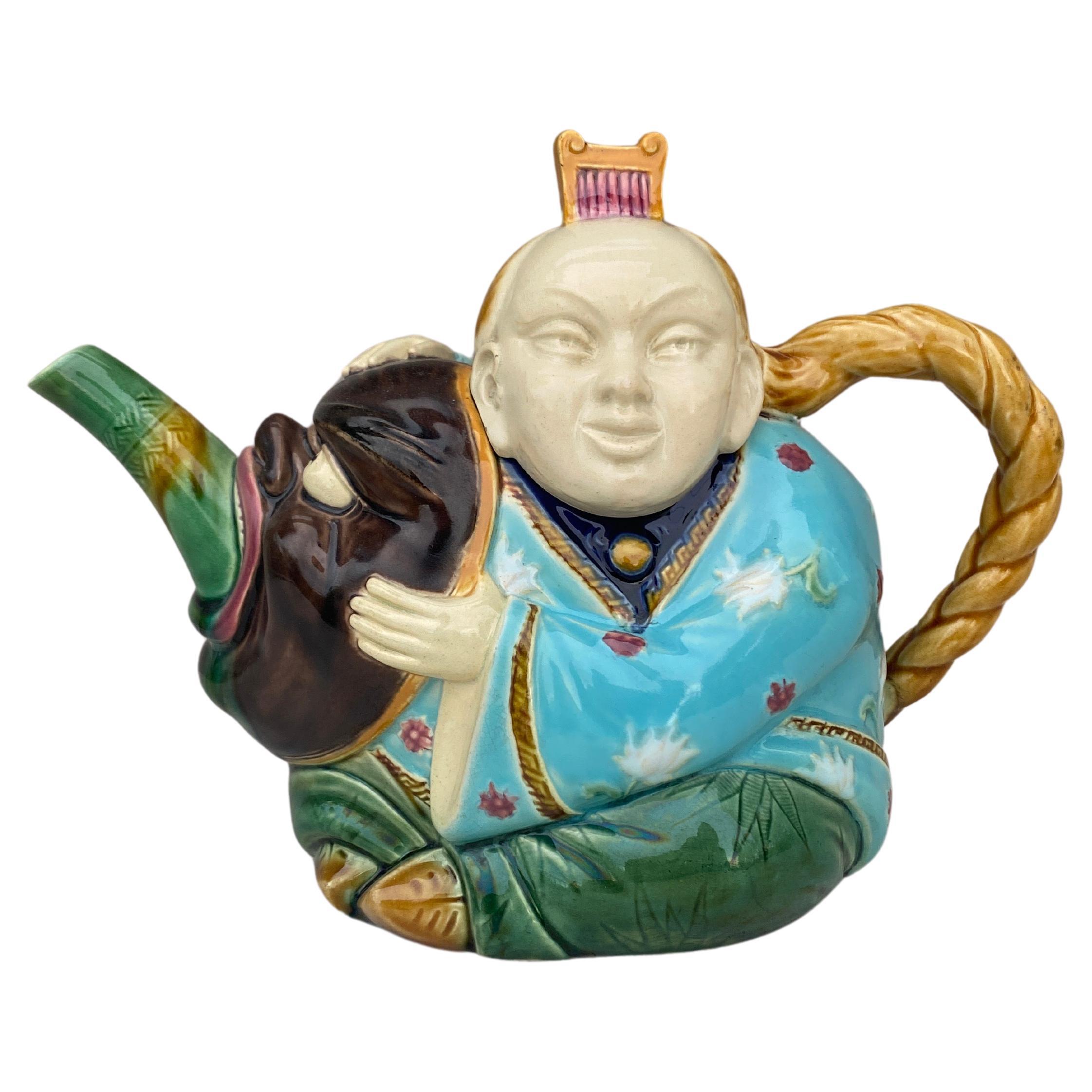 Majolika Minton Chinaman-Teekanne aus dem 19. Jahrhundert  im Angebot