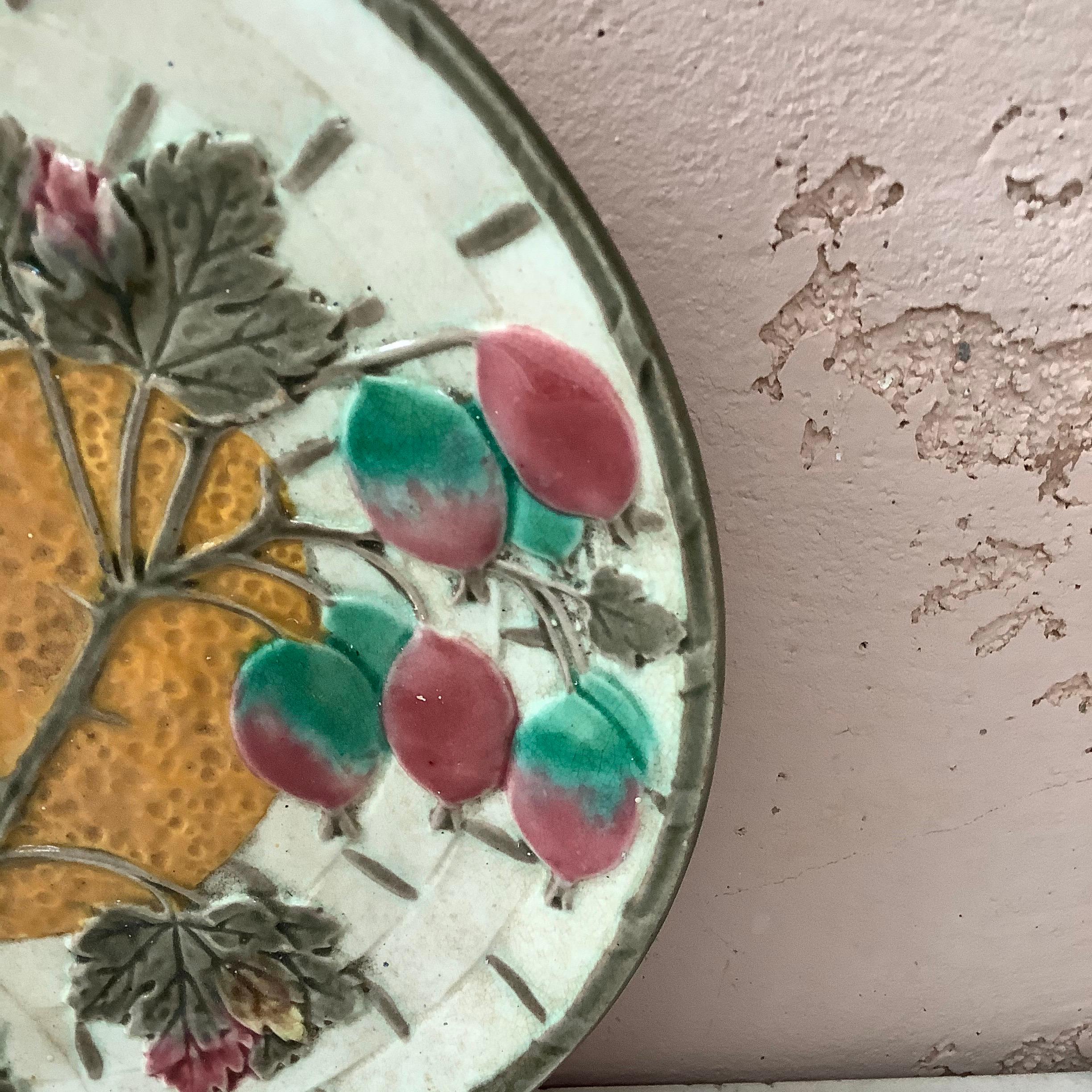 Piatto arancione in maiolica del XIX secolo Wedgwood In condizioni discrete in vendita a Austin, TX