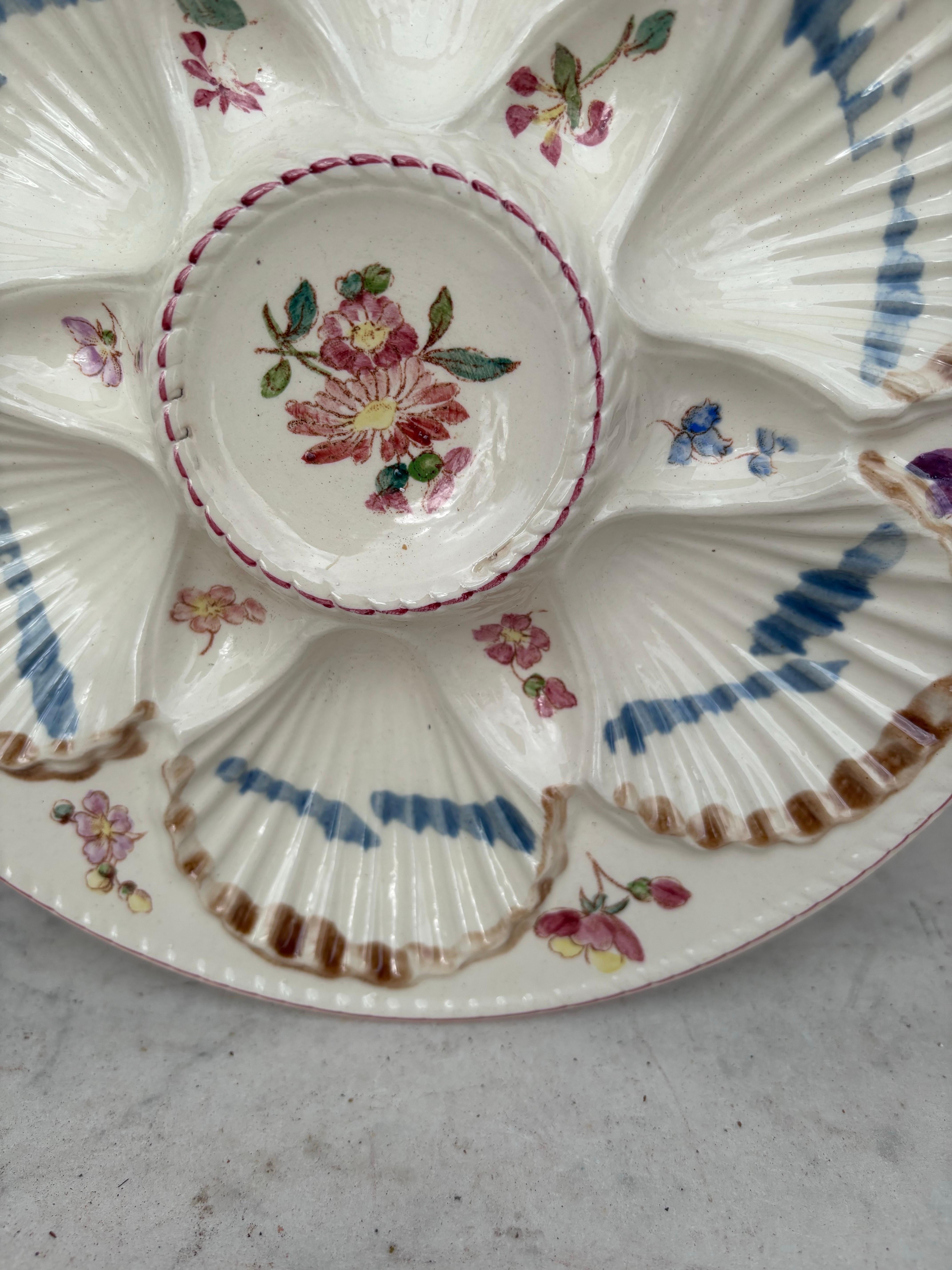 French Provincial 19th Century Majolica Oyster Flowers Plate Longchamp For Sale