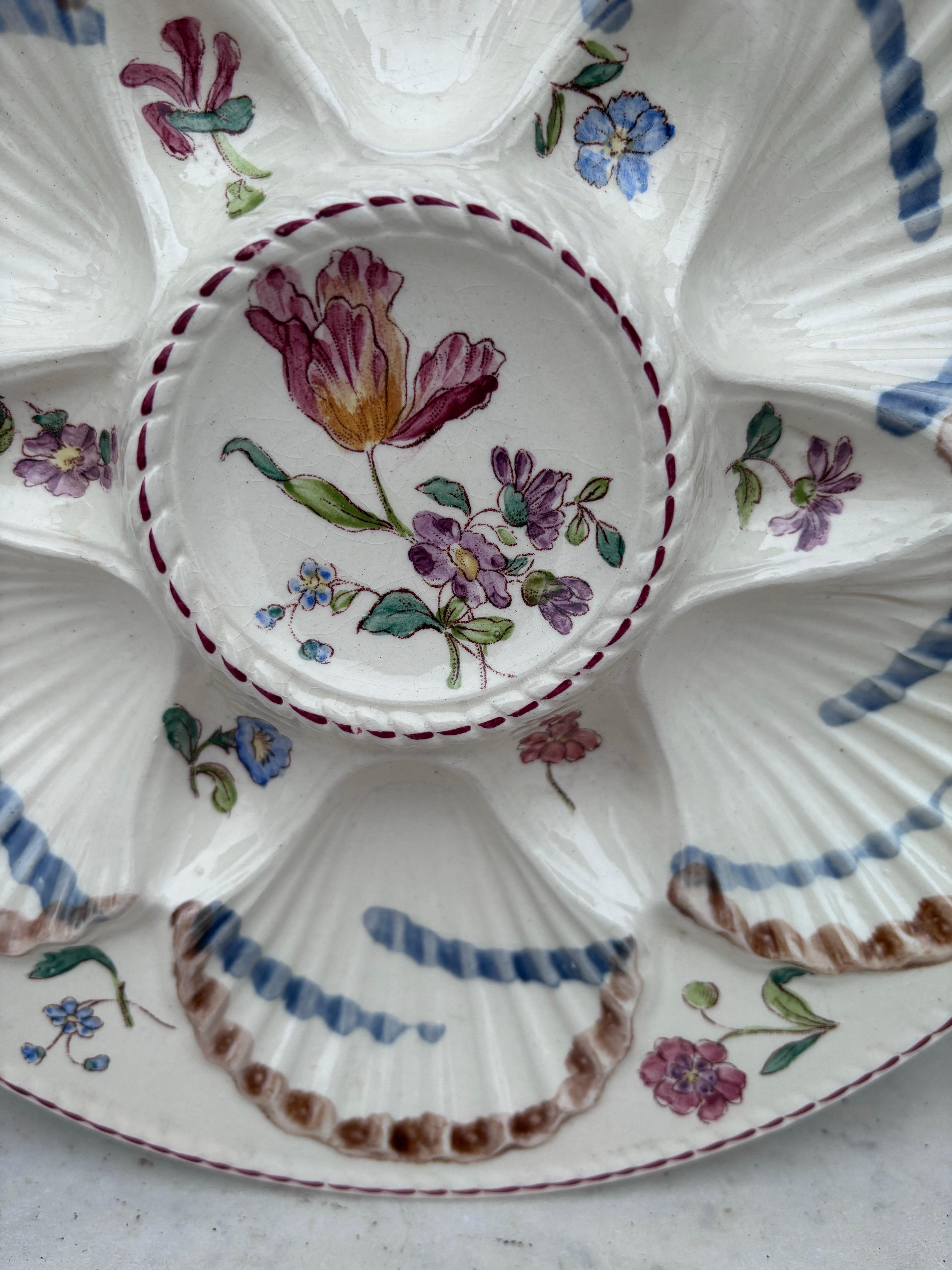 French Provincial 19th Century Majolica Oyster Flowers Plate Longchamp For Sale