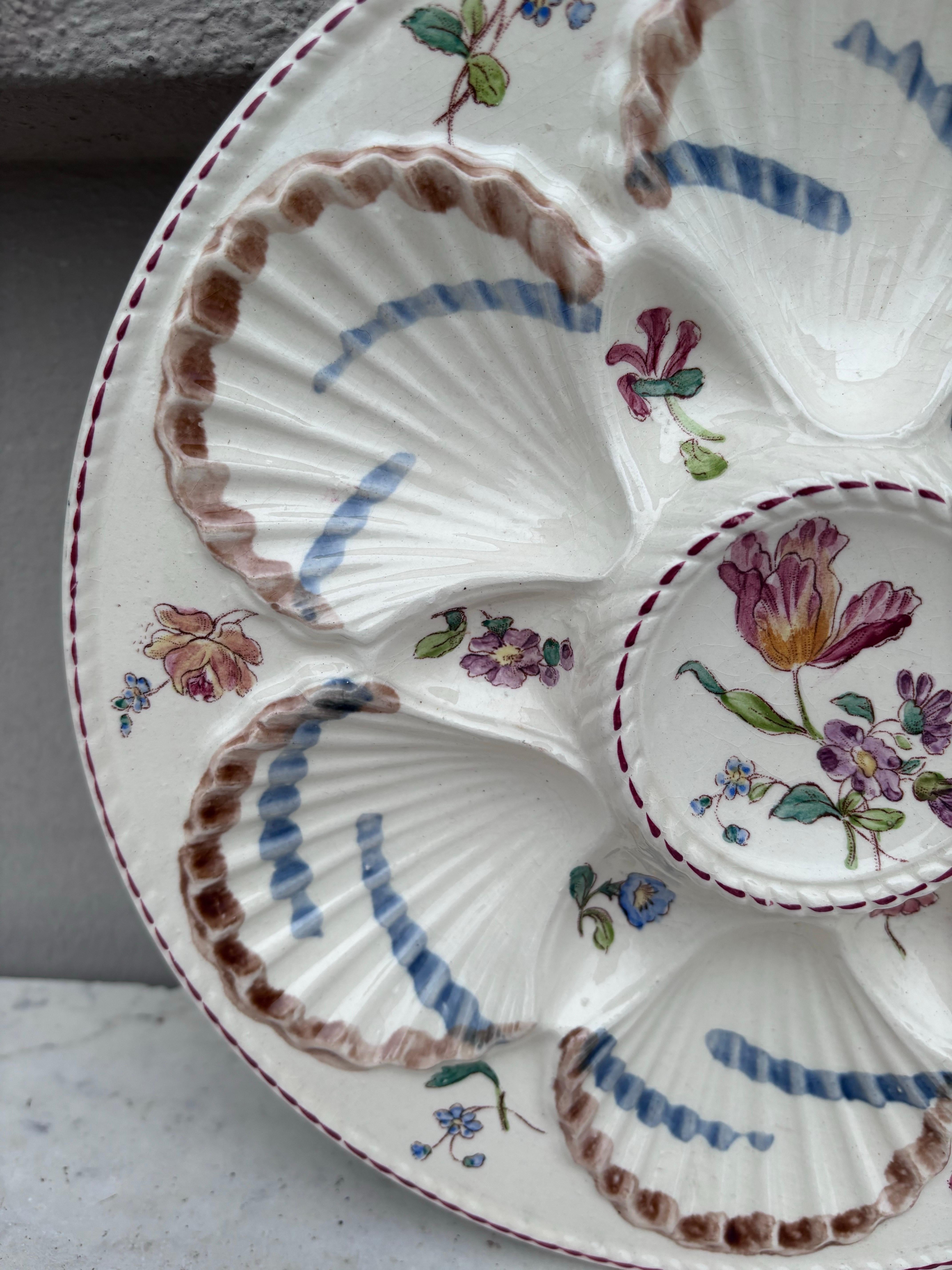 French 19th Century Majolica Oyster Flowers Plate Longchamp For Sale