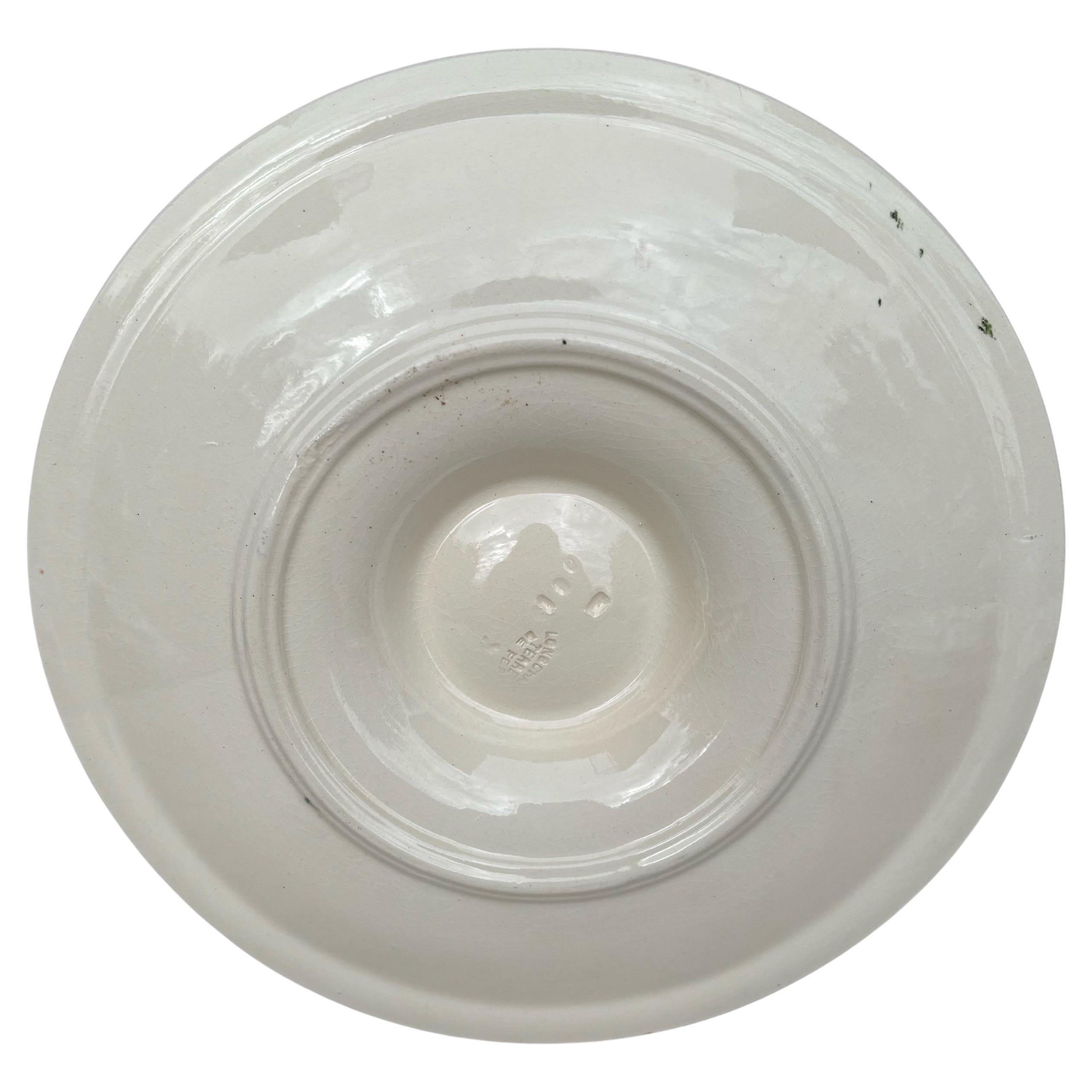19th Century Majolica Oyster Flowers Plate Longchamp In Good Condition For Sale In Austin, TX
