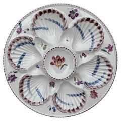 Piatto in maiolica del XIX secolo con fiori di ostrica Longchamps