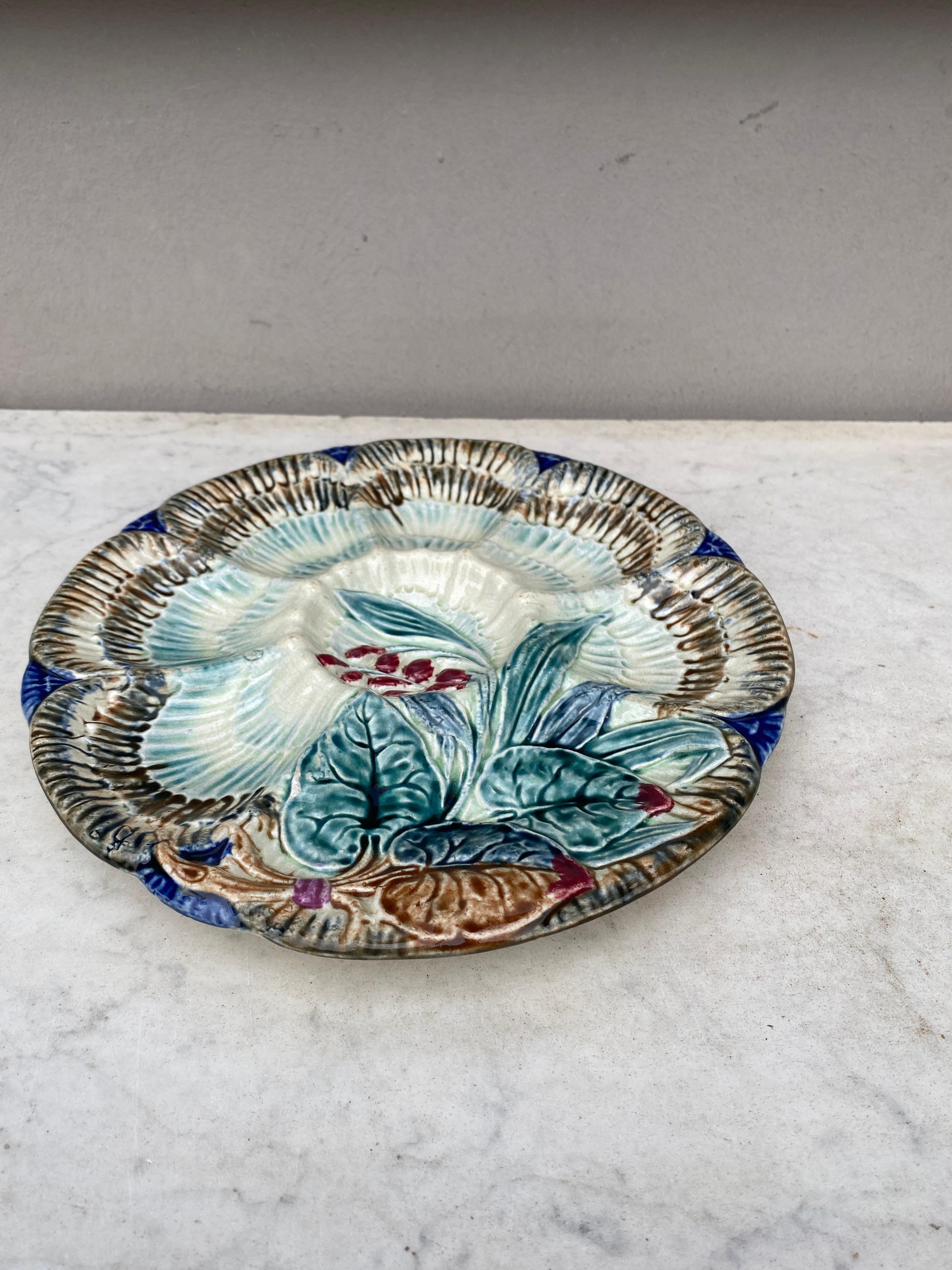 19th Century Majolica Oyster Plate Wasmuel In Good Condition For Sale In Austin, TX