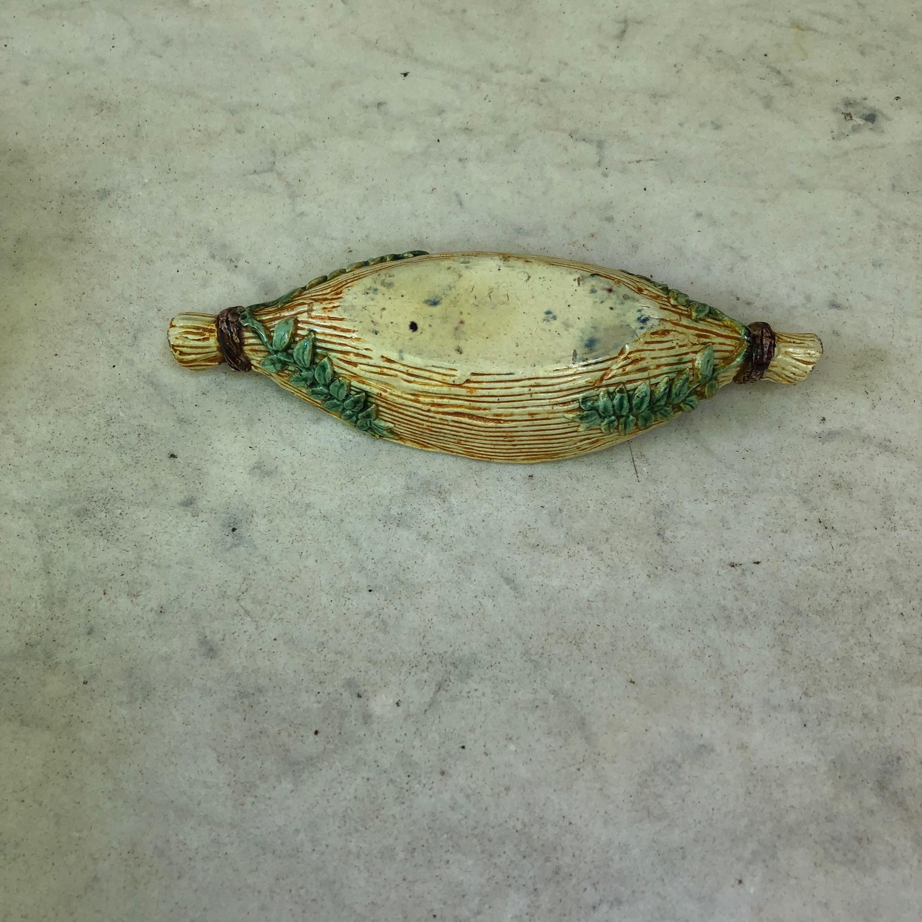 19th Century Majolica Palissy Wicker Boat with a Fish In Good Condition For Sale In Austin, TX