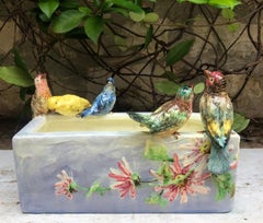 Jardinière mit Paradiesvögeln aus Majolika des 19. Jahrhunderts von Pierre Perret Vallauris