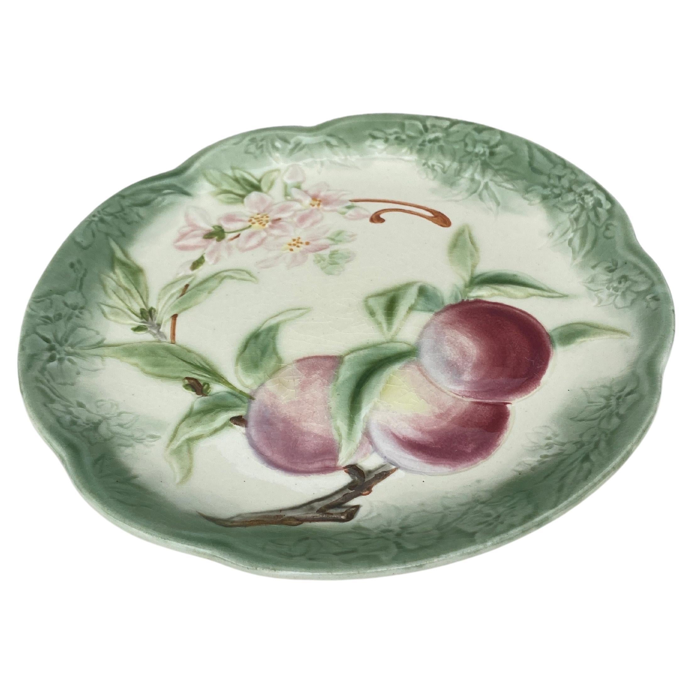 19th Century Majolica apples plate signed Choisy Le Roi.
Made for Higgins & Setter New York.
The Higgins & Seiter Company of New York City began selling decorations for the table, including rich-cut glass in 1887. By 1891 the firm was