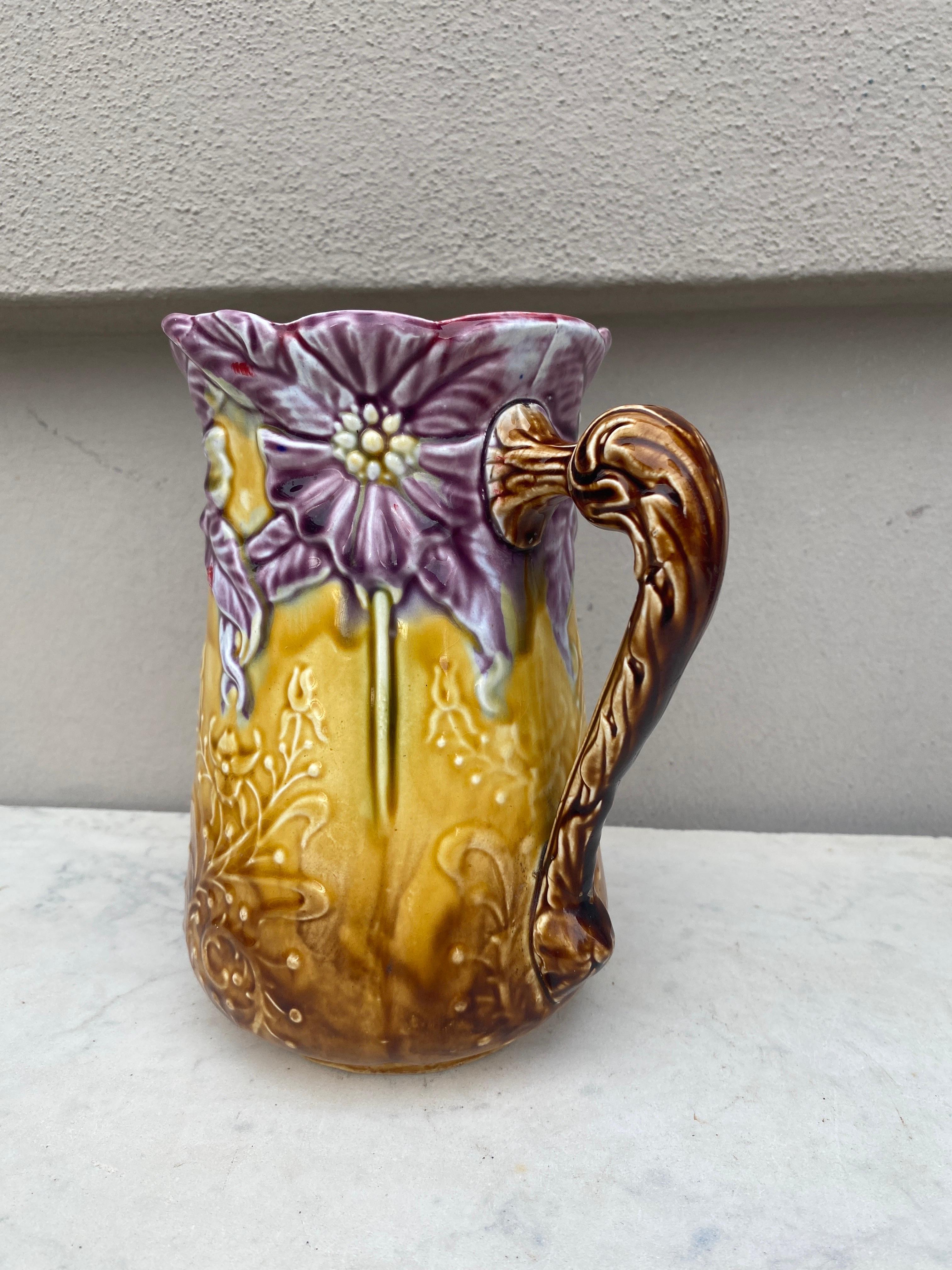 19th Century Majolica Purple Flower Pitcher Onnaing In Good Condition For Sale In Austin, TX