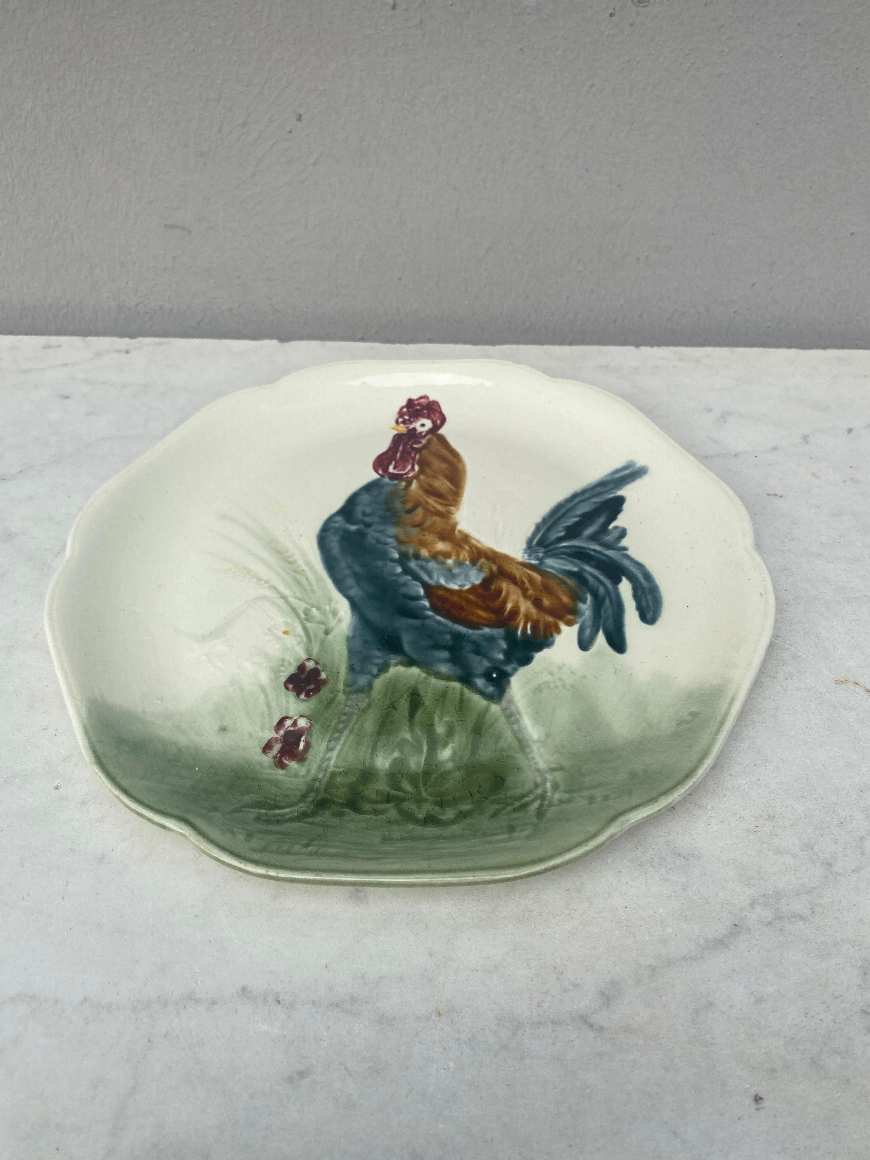 Country 19th Century Majolica Rooster Plate Choisy Le Roi For Sale