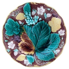 19th Century Majolica Strawberries & Grapes Plate Wedgwood