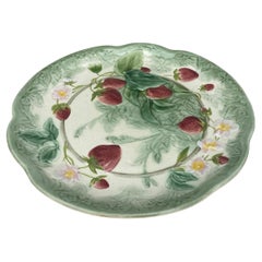 19th Century Majolica Strawberries Plate Choisy Le Roi