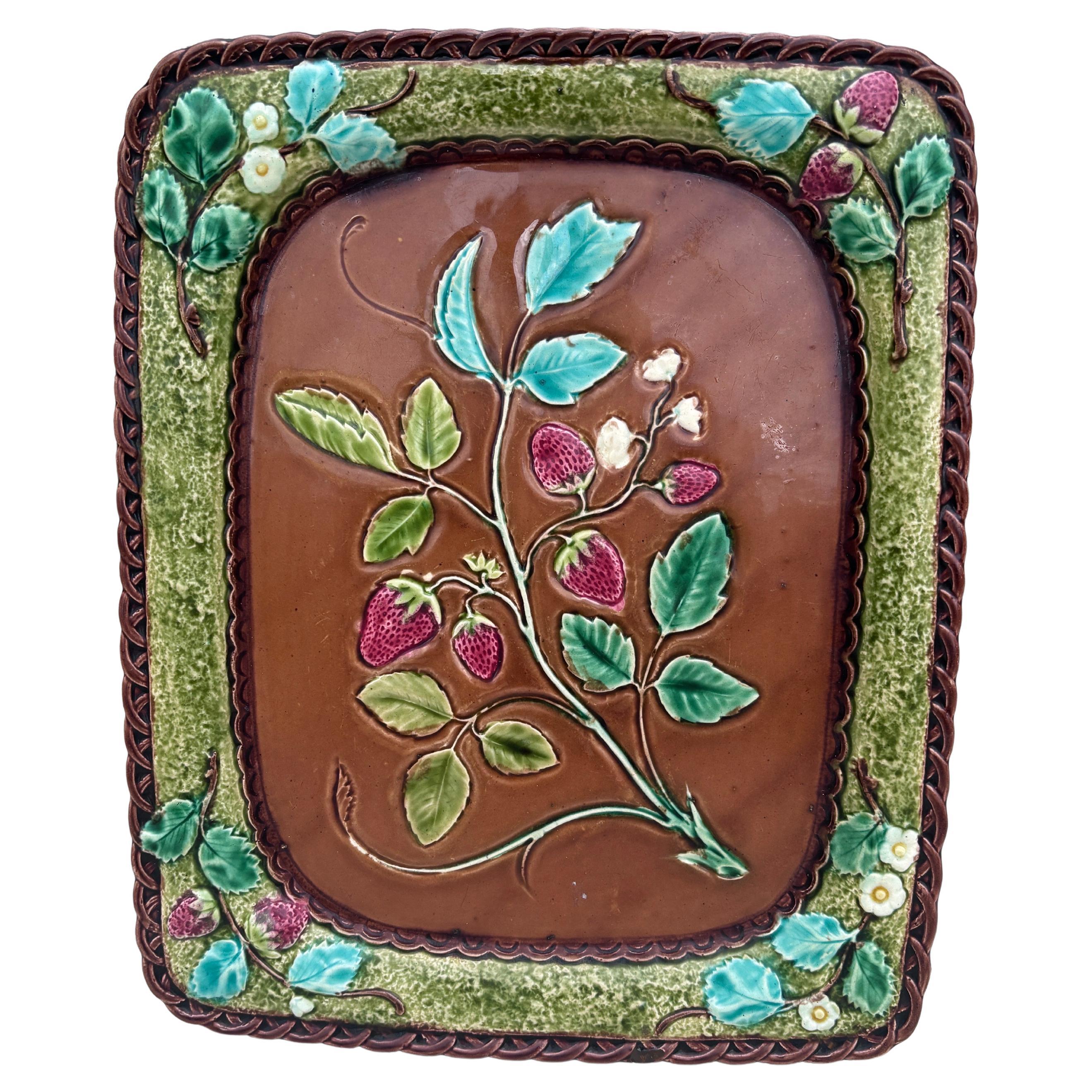 Victorian 19th Century Majolica Strawberry Platter Luneville For Sale