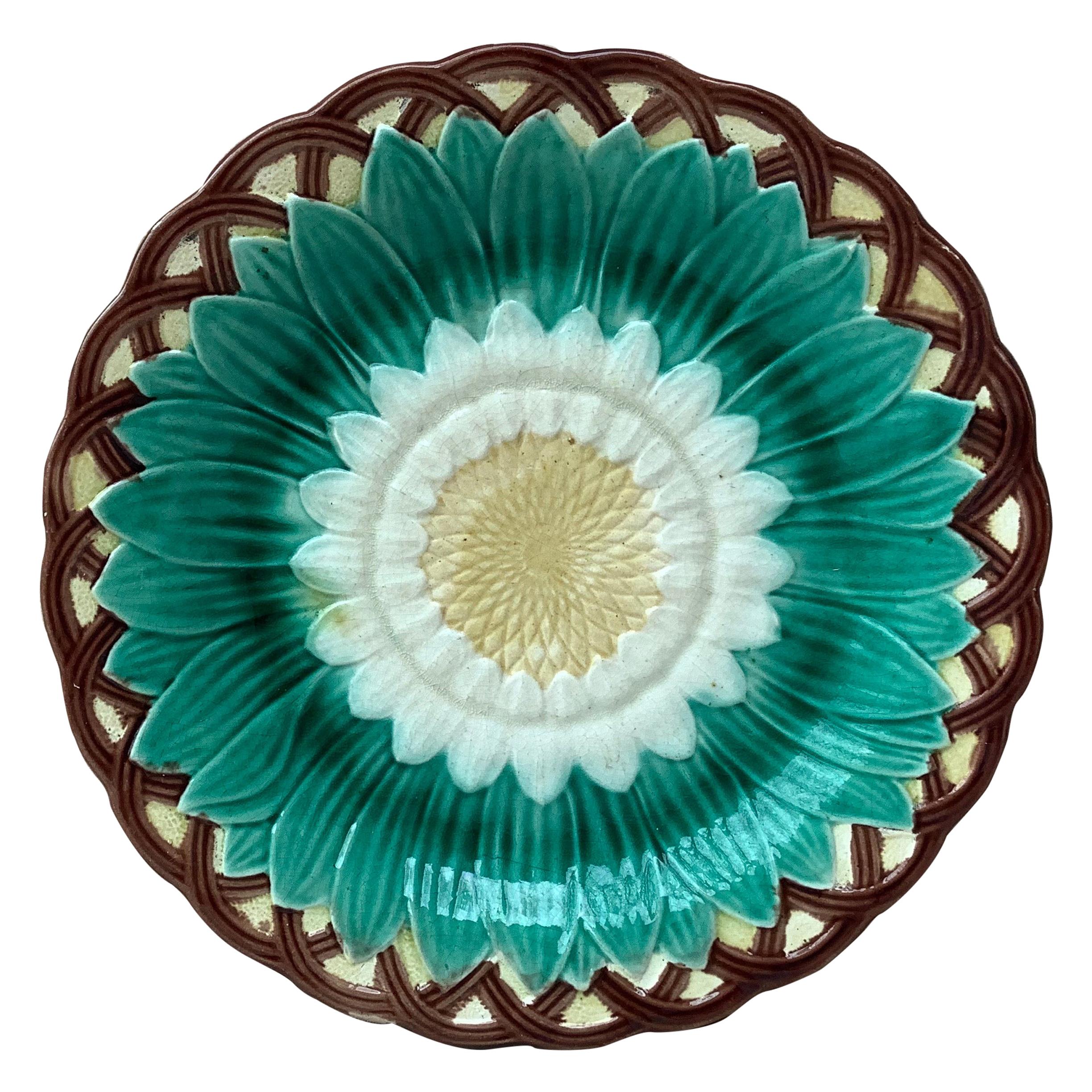19th Century English Victorian Majolica Sunflower Plate 
