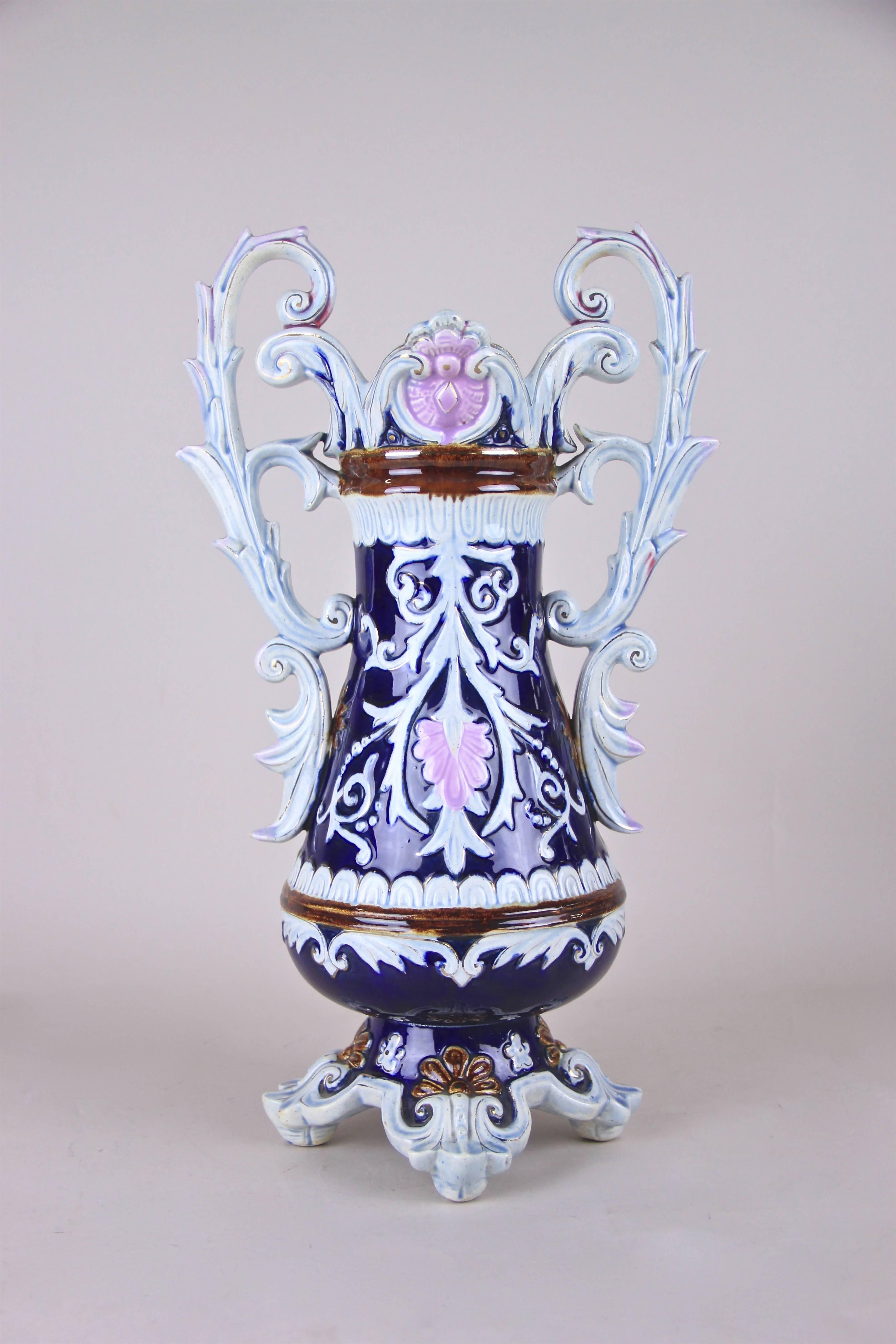 Hand-Painted 19th Century Majolica Vase Hallmarked, France, circa 1880