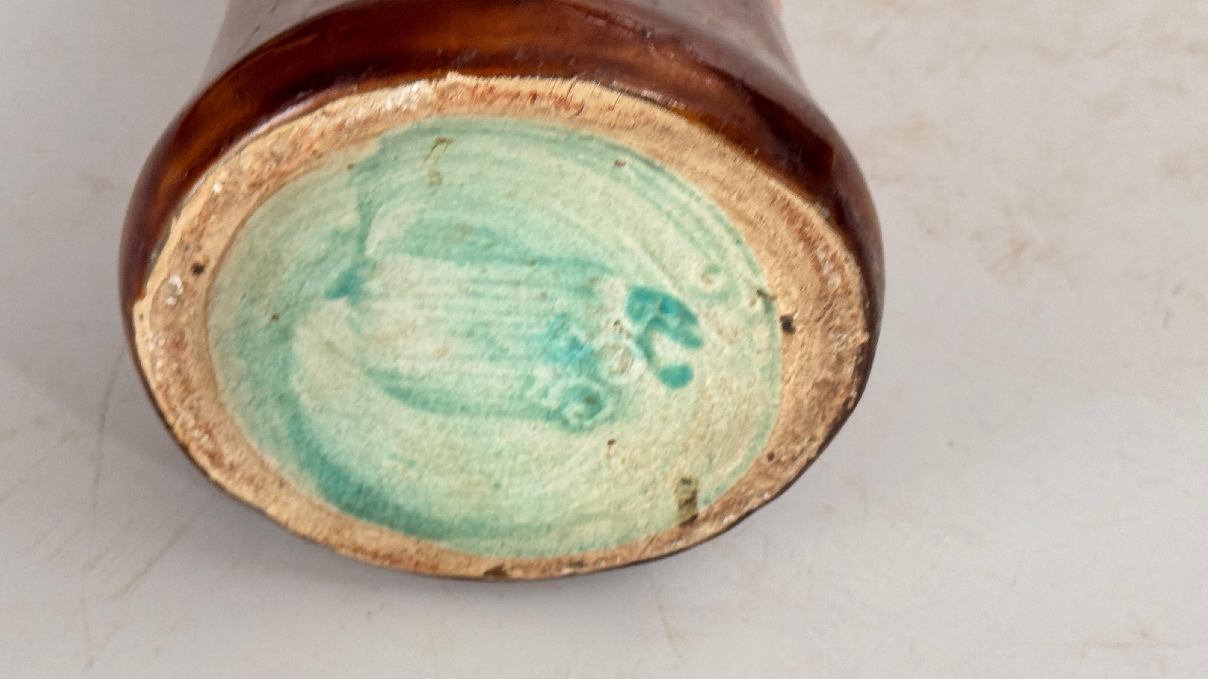 19th Century Majolica Vase with Floral and Foliage Motifs For Sale 4
